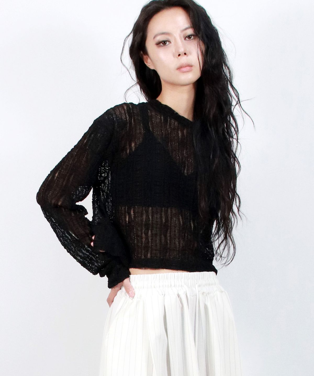 드마크(DEMARC) Lace Layered Semi-Crop T-Shirt Black