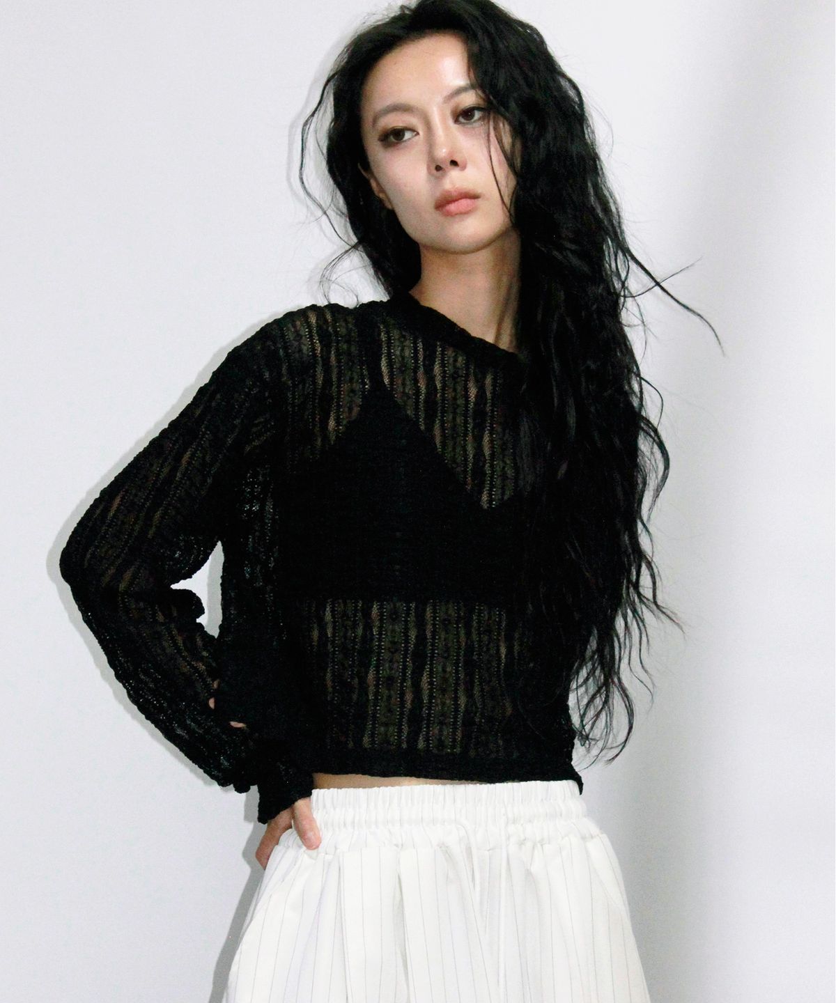 드마크(DEMARC) Lace Layered Semi-Crop T-Shirt Black