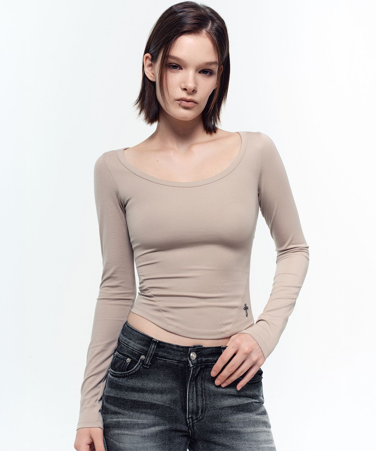 2000아카이브스(2000ARCHIVES) CONTOUR SCOOP NECK T (3 COLORS)
