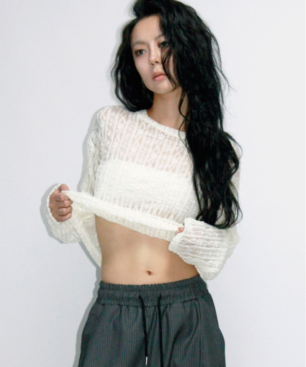 드마크(DEMARC) Lace Layered Semi-Crop T-Shirt white
