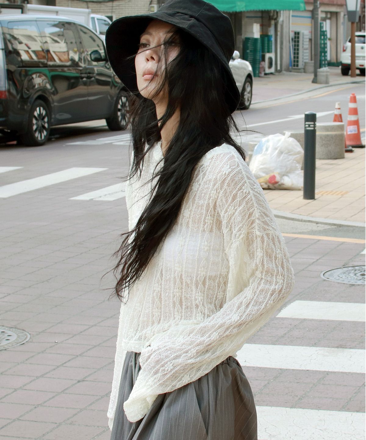 드마크(DEMARC) Lace Layered Semi-Crop T-Shirt white