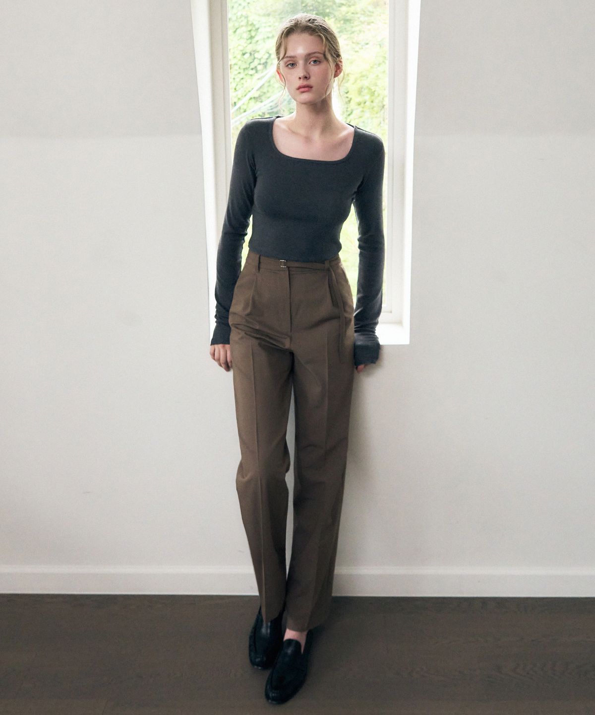 드로우핏 우먼(DRAWFIT WOMEN) 스퀘어넥 롱슬리브 셔링 탑 [M.GREY]