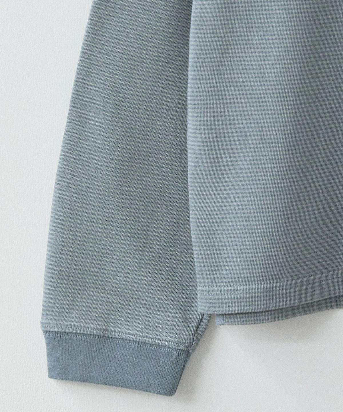 러프사이드(ROUGHSIDE) Fine Stripe Long Sleeve Dusty Blue