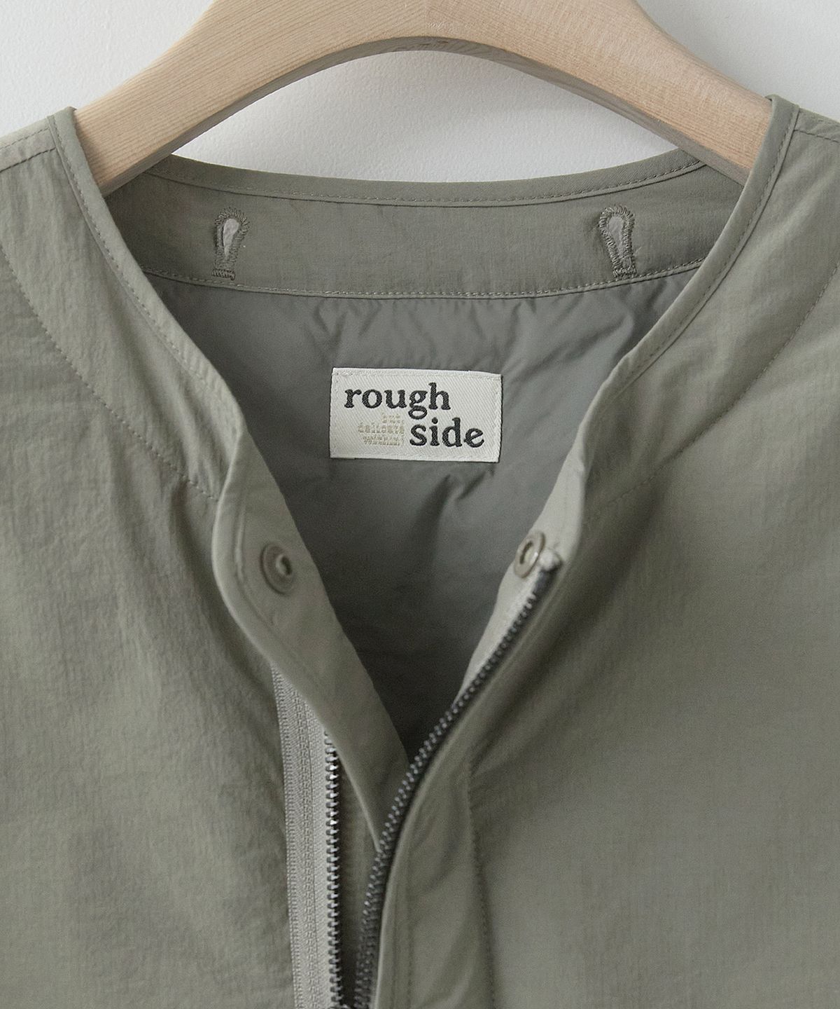 러프사이드(ROUGHSIDE) Insulation Cardigan Sand