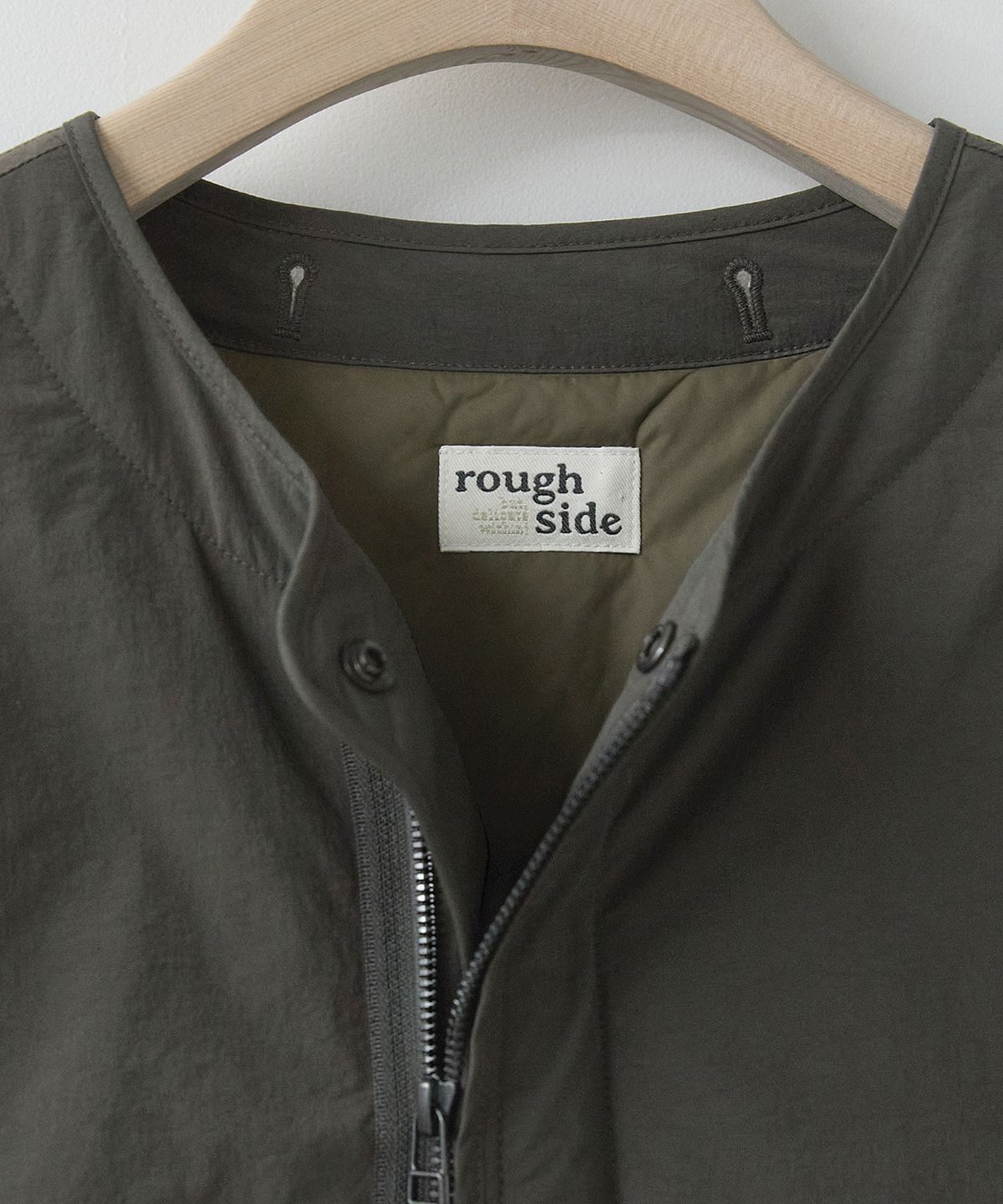 러프사이드(ROUGHSIDE) Insulation Cardigan Bark