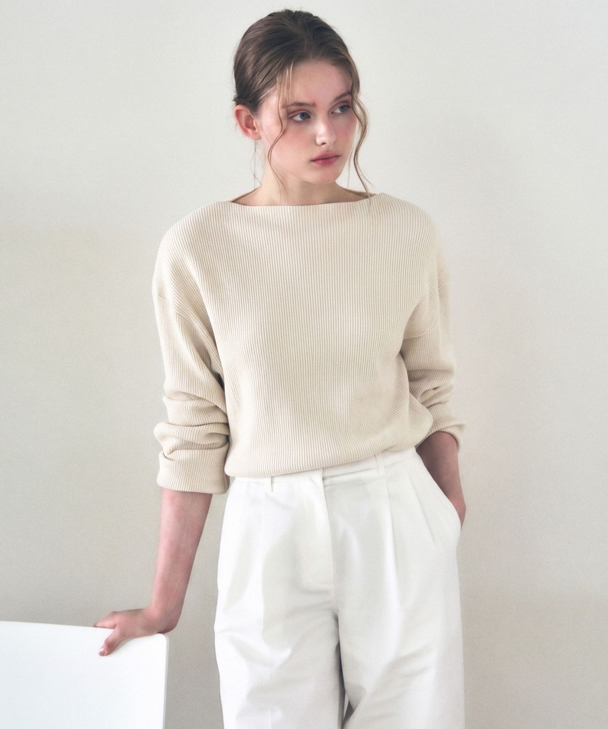 드로우핏 우먼(DRAWFIT WOMEN) 플리츠 모크넥 롱 슬리브 티셔츠 [L.BEIGE]