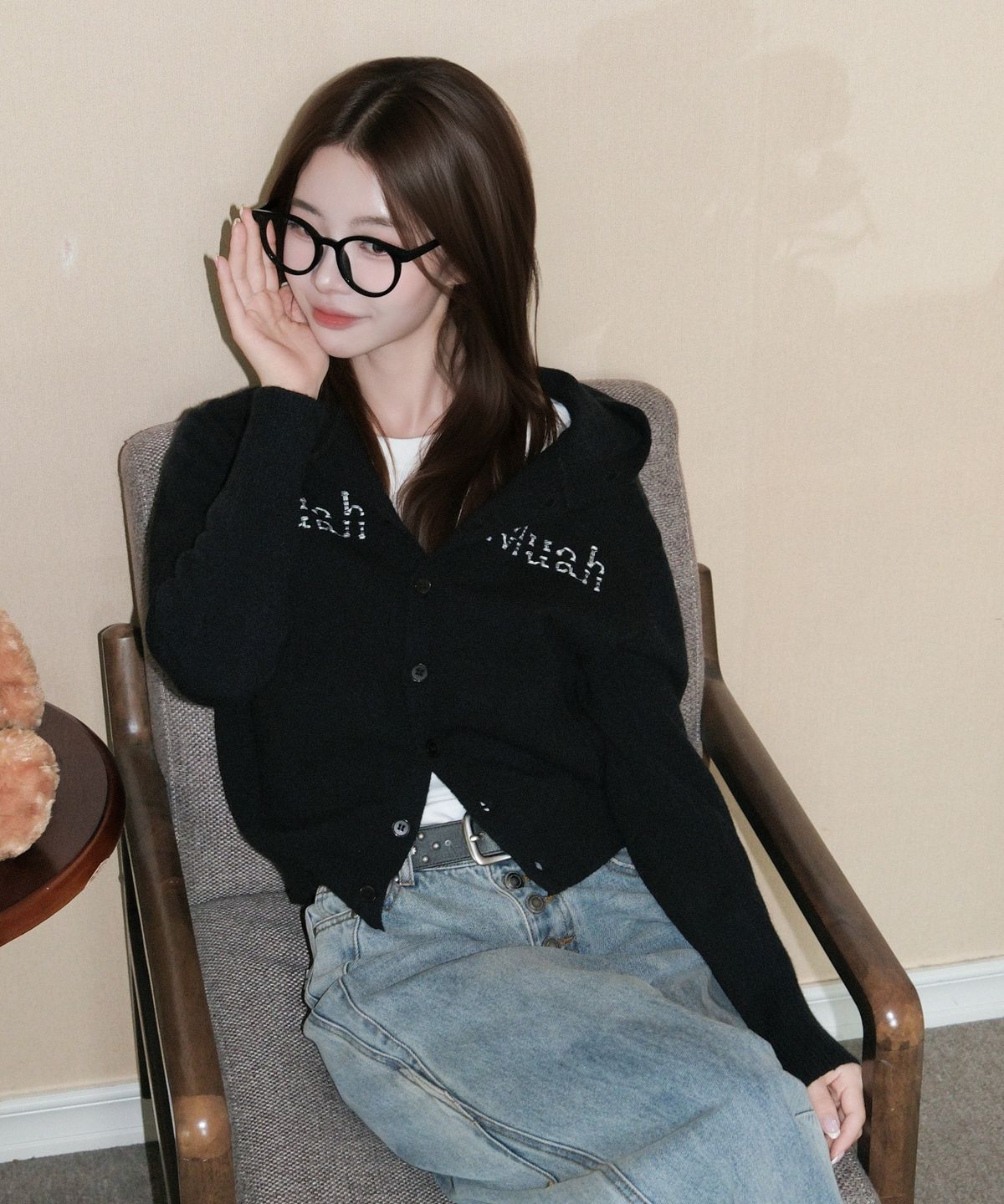 무아무아(MUAHMUAH) 엠브로이더리 니트 후드가디건 [블랙]