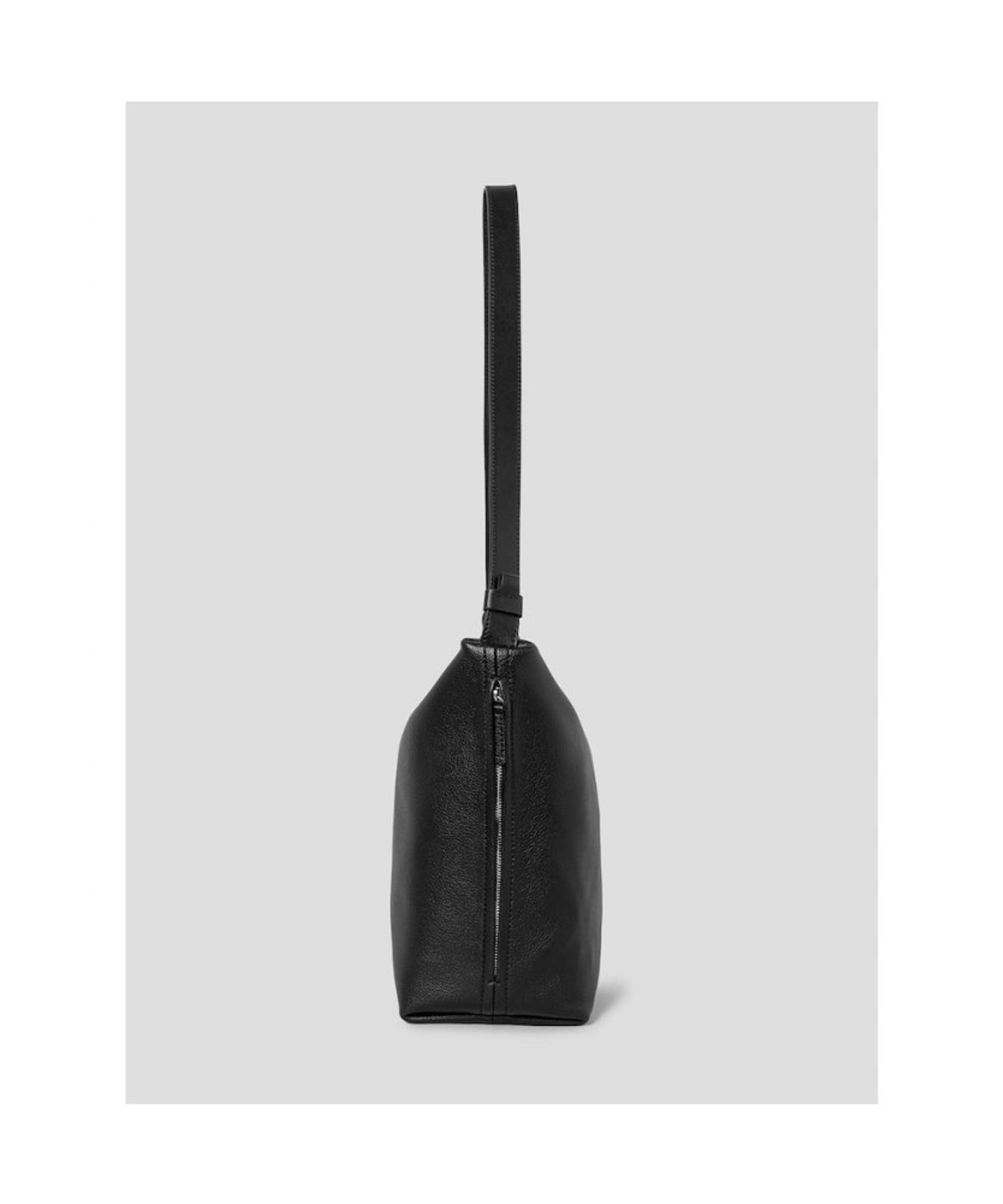 빈폴 액세서리(BEANPOLE ACCESSORY) 비엔 가죽 스몰 슬라우치백 - 블랙