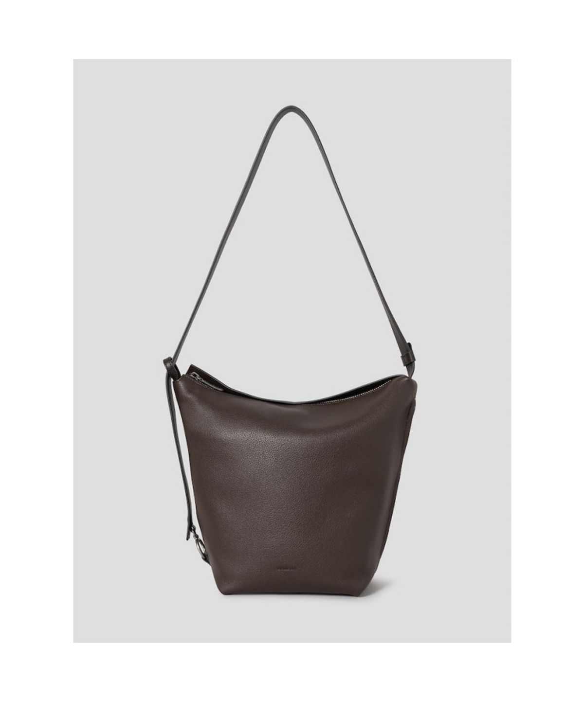 빈폴 액세서리(BEANPOLE ACCESSORY) 비엔 가죽 스몰 슬라우치백 - 브라운