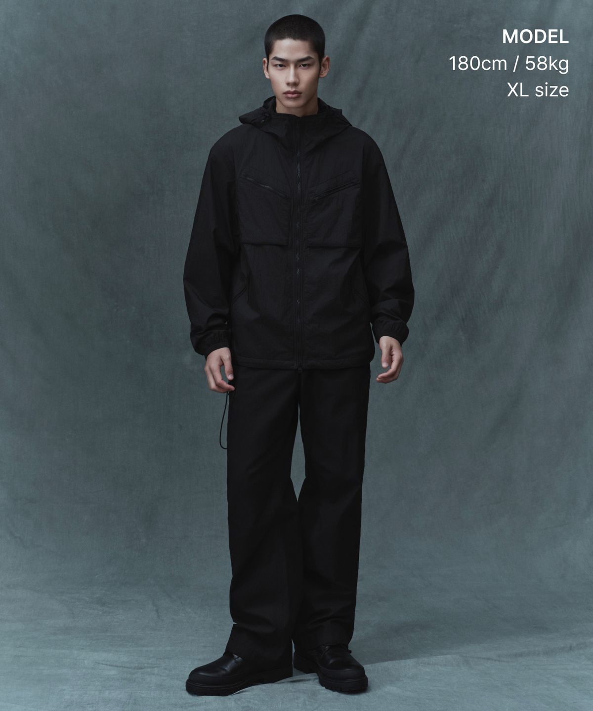 무신사 스탠다드(MUSINSA STANDARD) [알레산드로 푼제티] 아비스 라이트웨이트 윈드브레이커 [블랙]