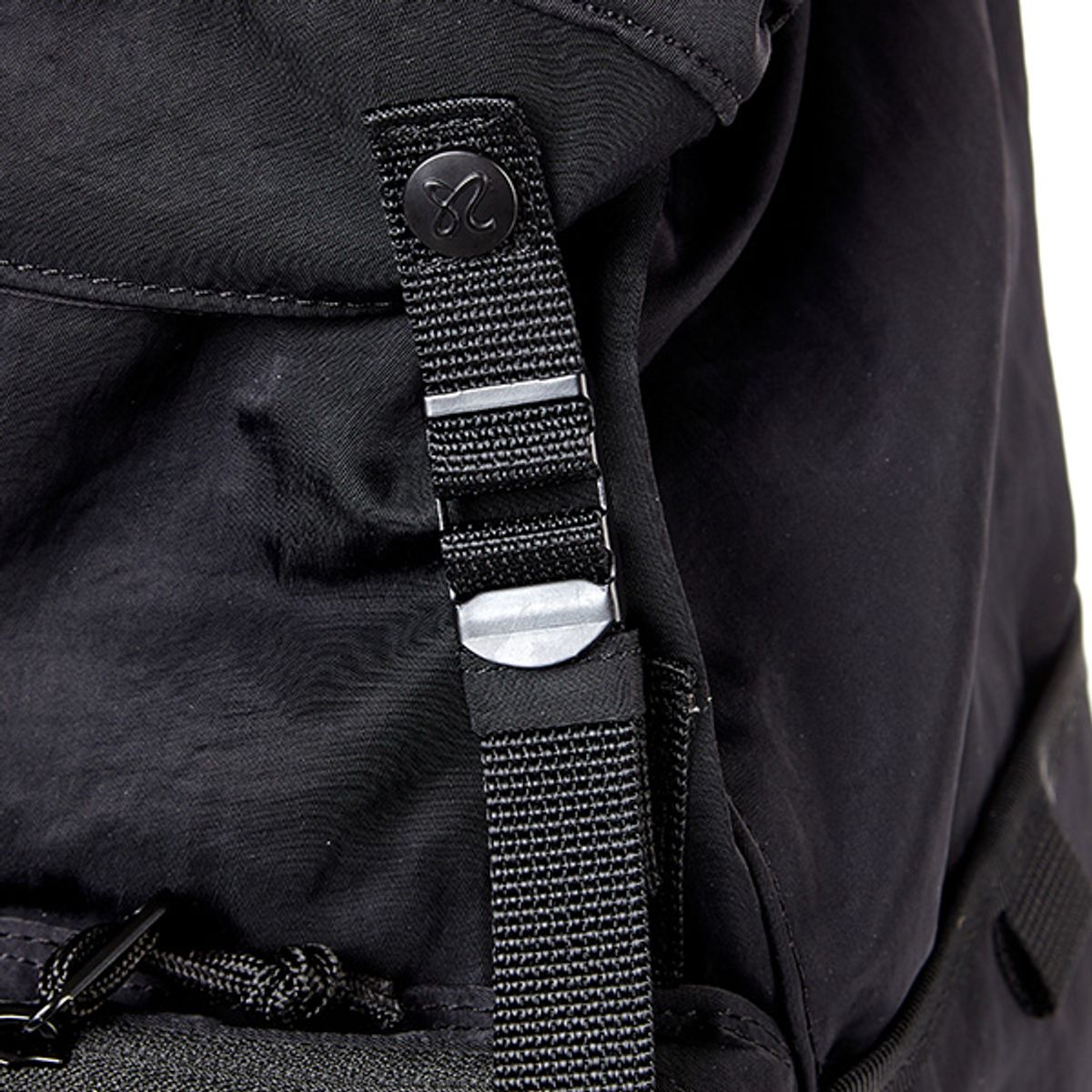 쌤소나이트 레드(SAMSONITE RED) XEIIS 럭색 BLACK UW709002