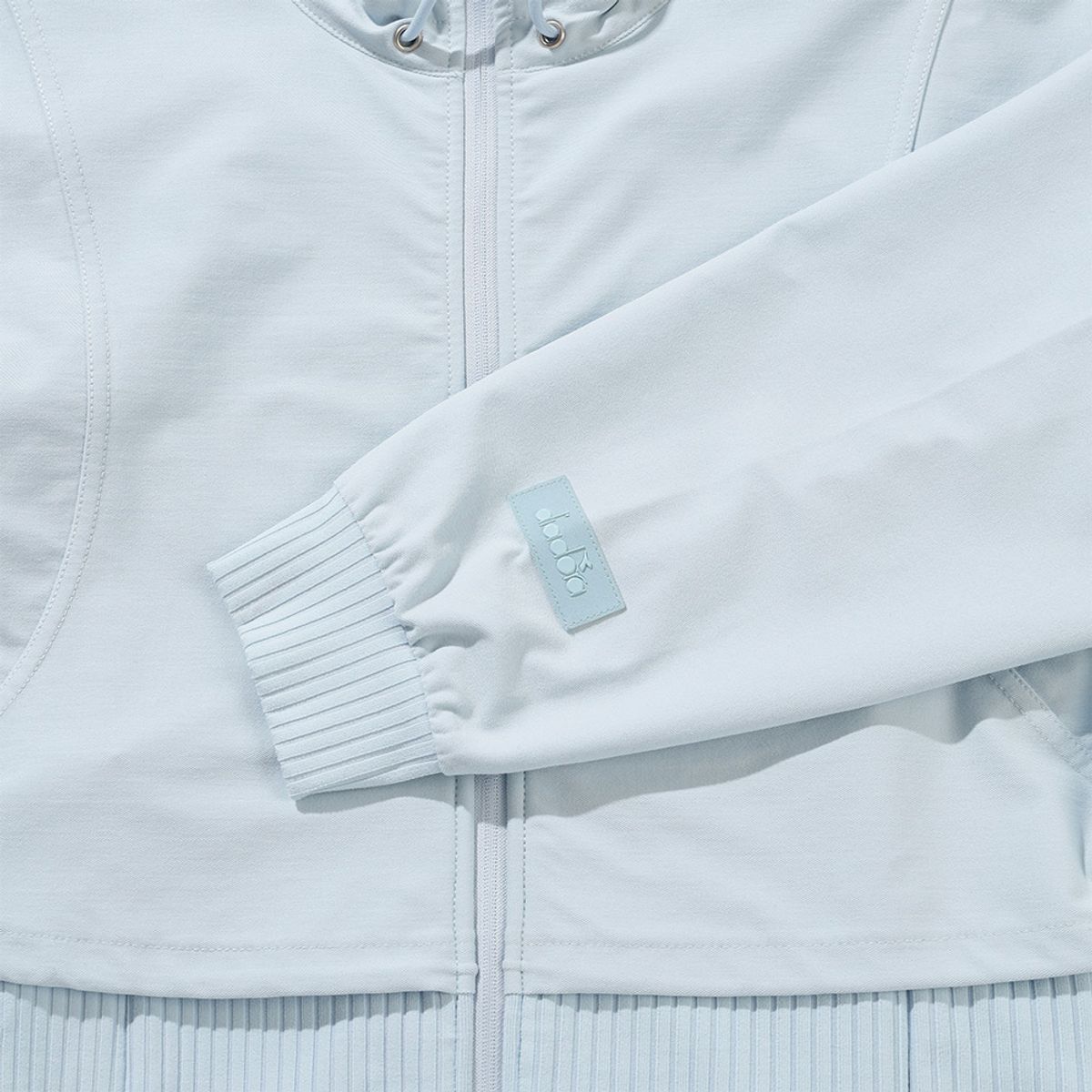 디아도라(diadora) 플로우 하이브리드 자켓 SKY BLUE