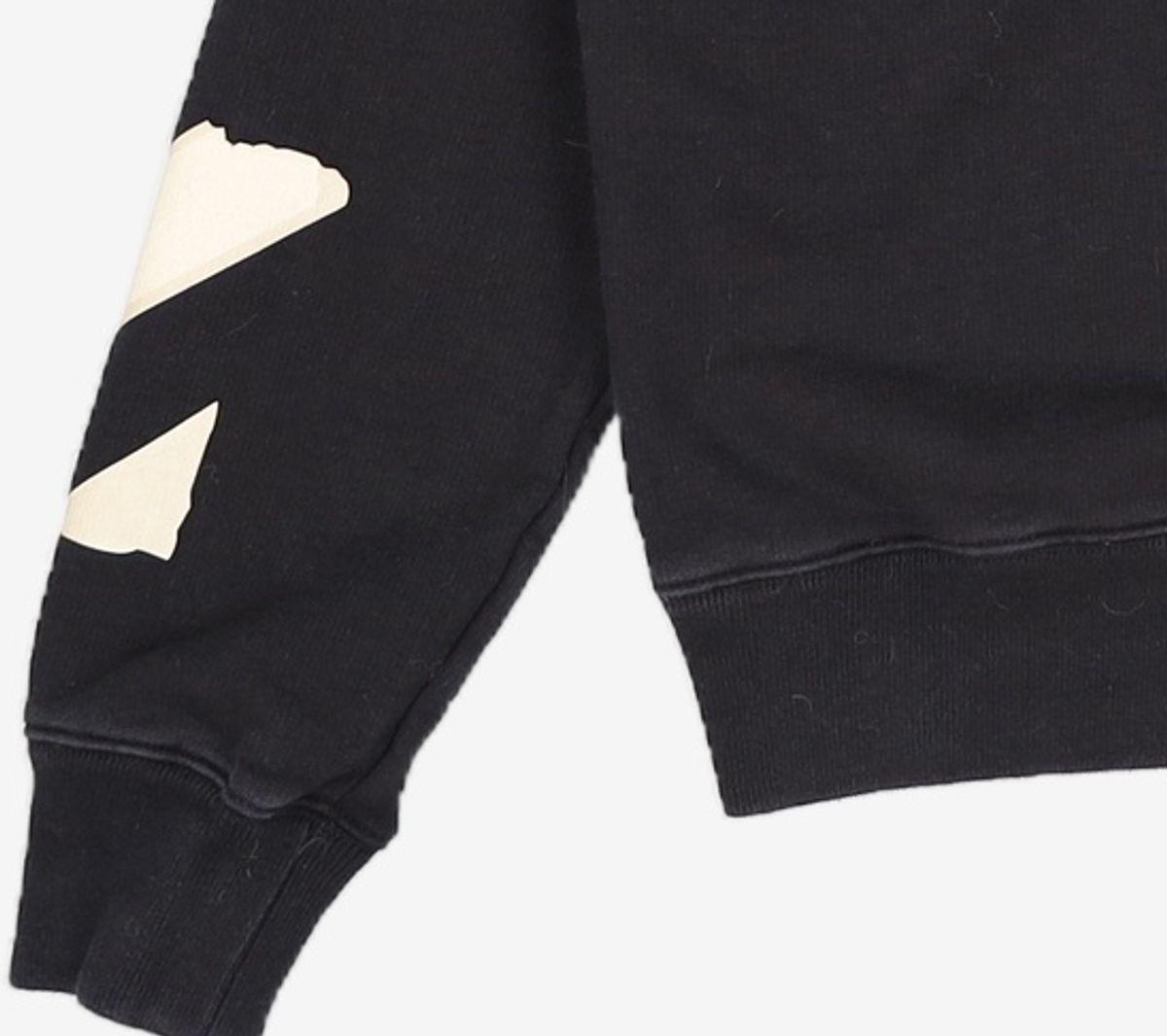 오프화이트(OFF-WHITE) 20SS 테이프 에로우 슬림 크루넥 맨투맨 M