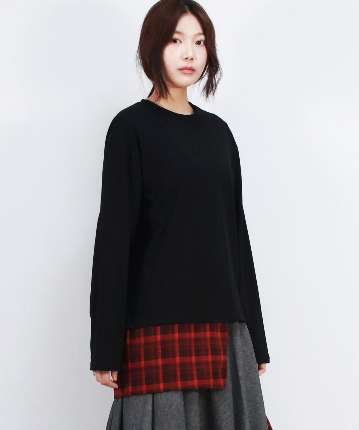 드마크(DEMARC) Layered Checkered Wrap Long Sleeve T-shirt  Black