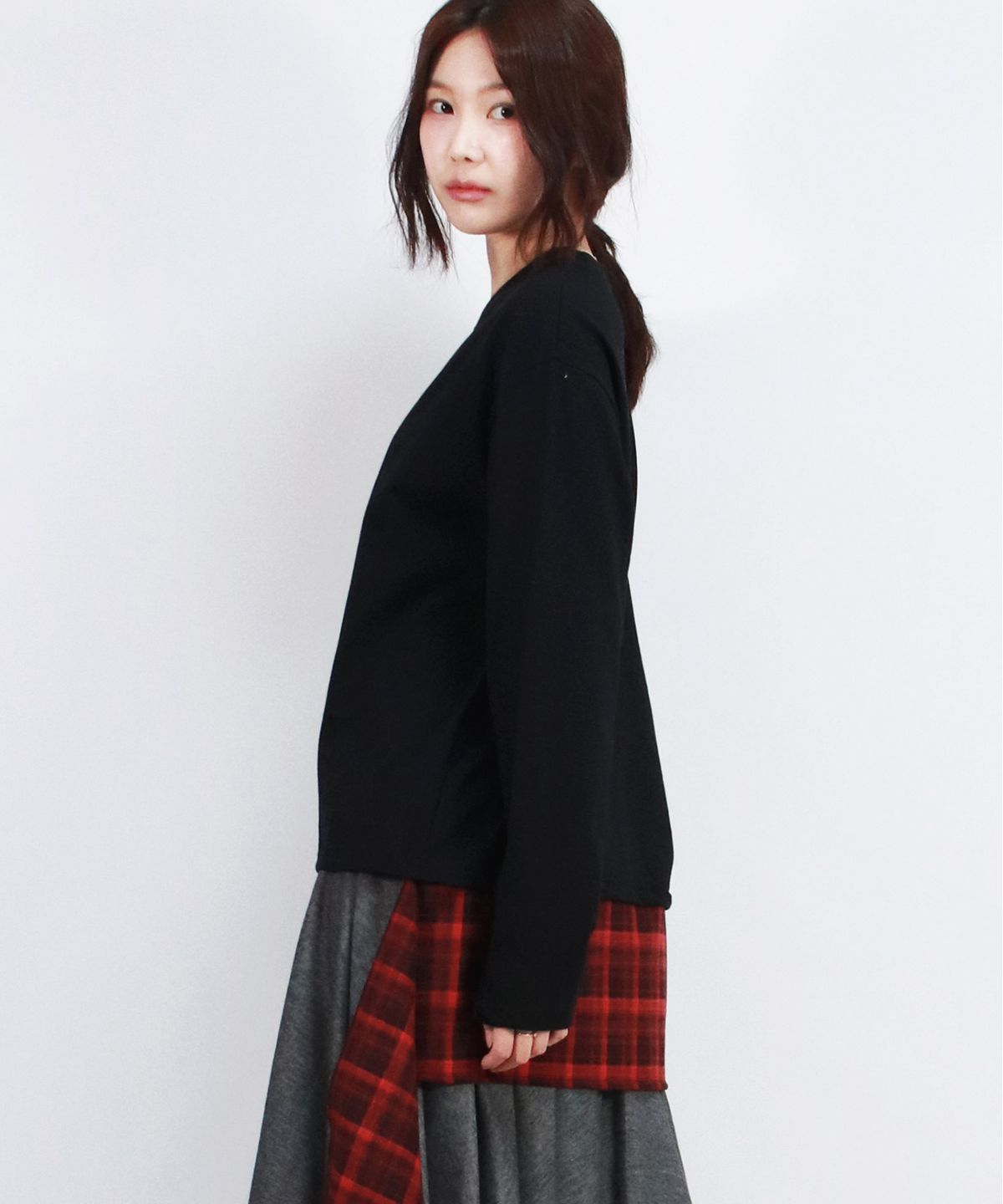 드마크(DEMARC) Layered Checkered Wrap Long Sleeve T-shirt  Black
