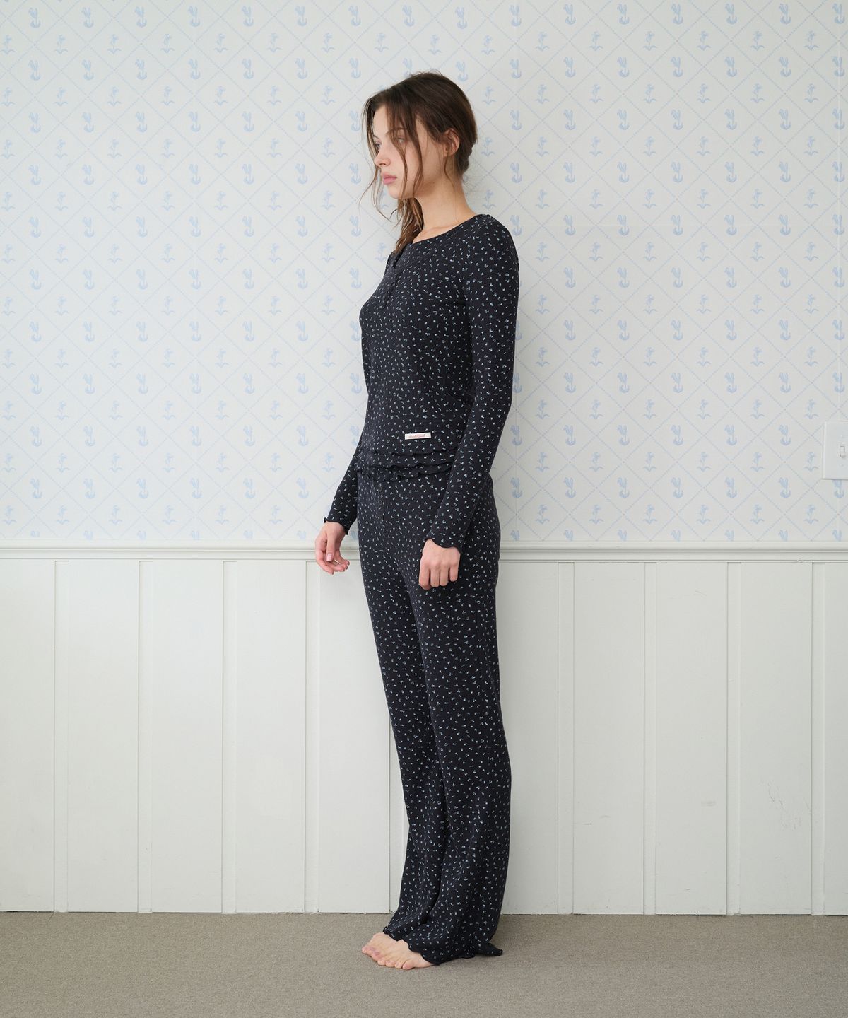 아메스 월드와이드(AMES-WORLDWIDE) CLASSIC FLOWER BOOT CUT PANTS NAVY