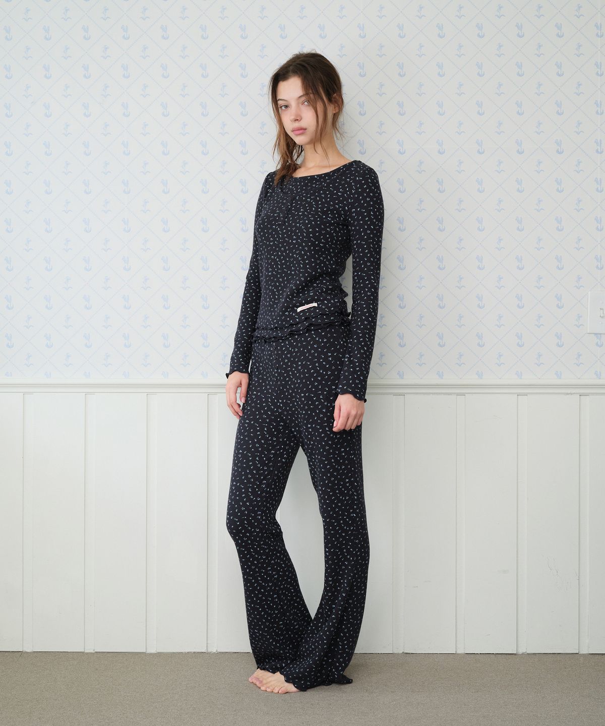 아메스 월드와이드(AMES-WORLDWIDE) CLASSIC FLOWER BOOT CUT PANTS NAVY