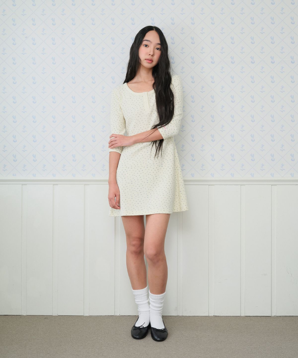 아메스 월드와이드(AMES-WORLDWIDE) CLASSIC WAFFLE HENLEY NECK DRESS CREAM