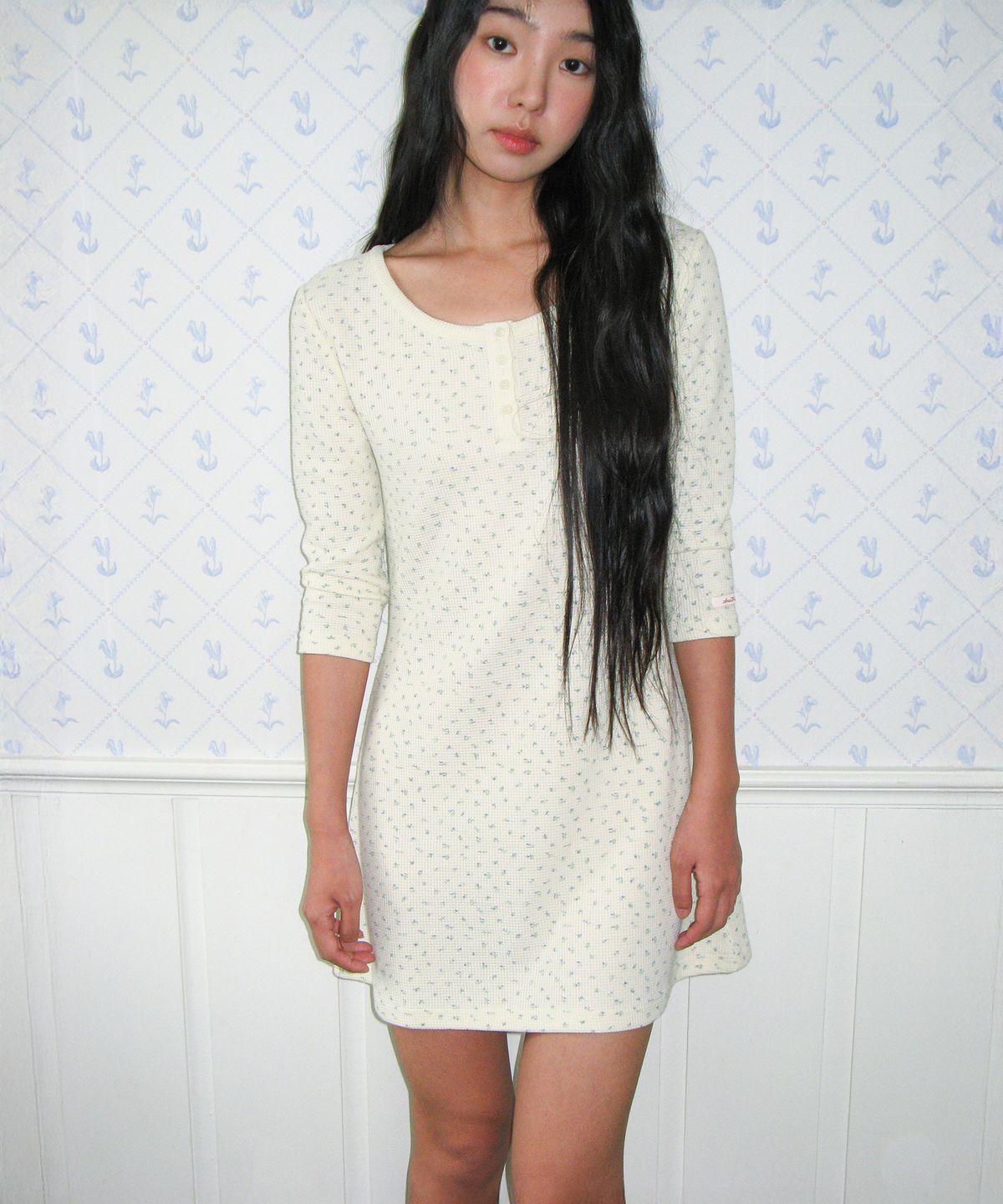 아메스 월드와이드(AMES-WORLDWIDE) CLASSIC WAFFLE HENLEY NECK DRESS CREAM