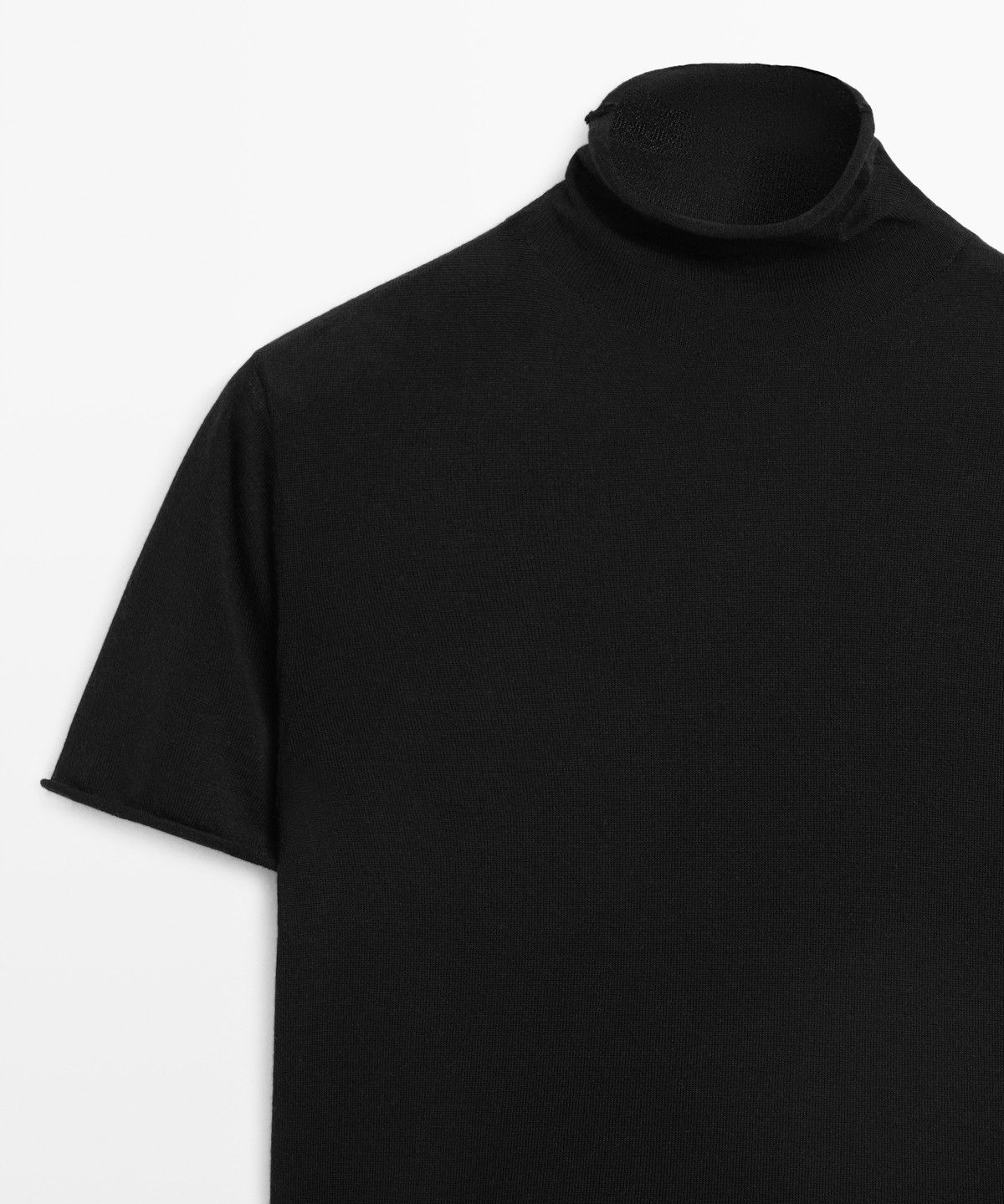 마시모두띠(MASSIMO DUTTI) 반팔 터틀넥 니트