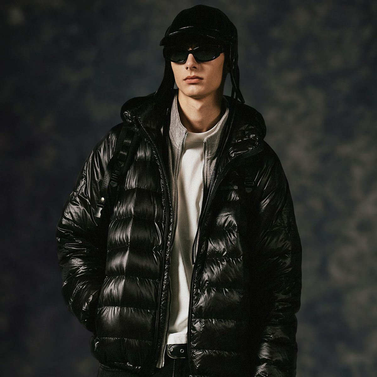 디아도라(diadora) 베라피우마 시어 경량 다운 자켓 DARK GREY