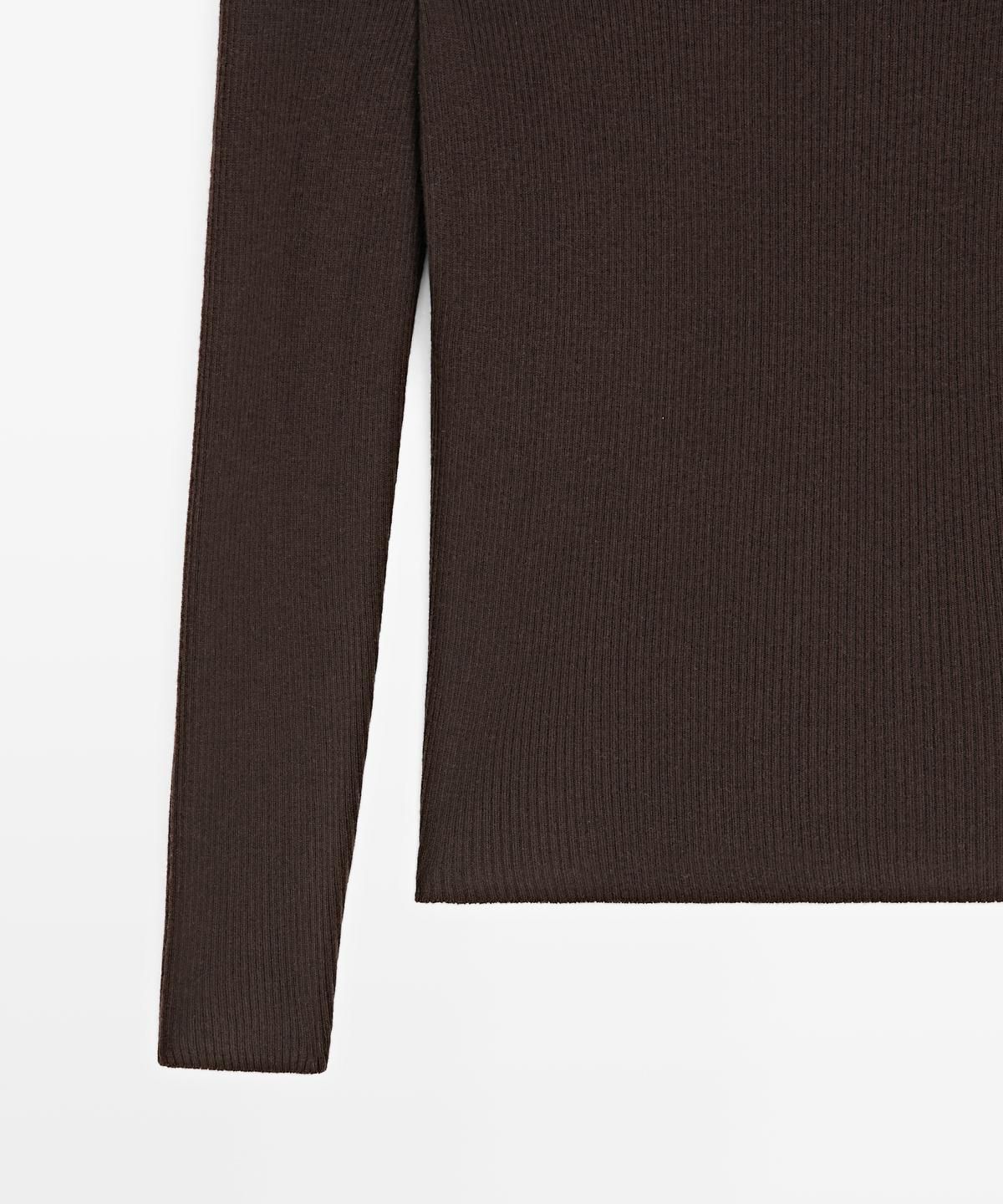 마시모두띠(MASSIMO DUTTI) 골지 하이넥 니트 스웨터
