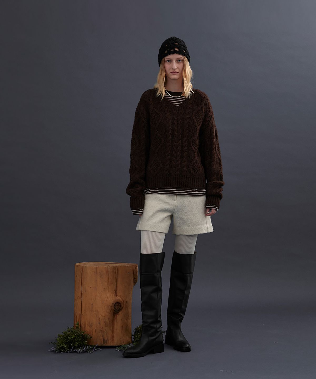 모우트(MOAT) 오디너리 케이블 니트 (우드 브라운)