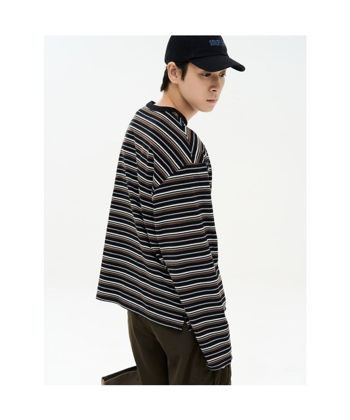 에잇세컨즈(8SECONDS) 데일리 멀티 스트라이프 긴소매 티  블랙