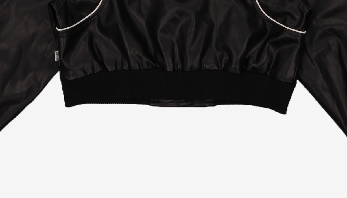 델리센트(DELICCENT) 레더 파이핑 크롭 점퍼 [BLACK] FREE