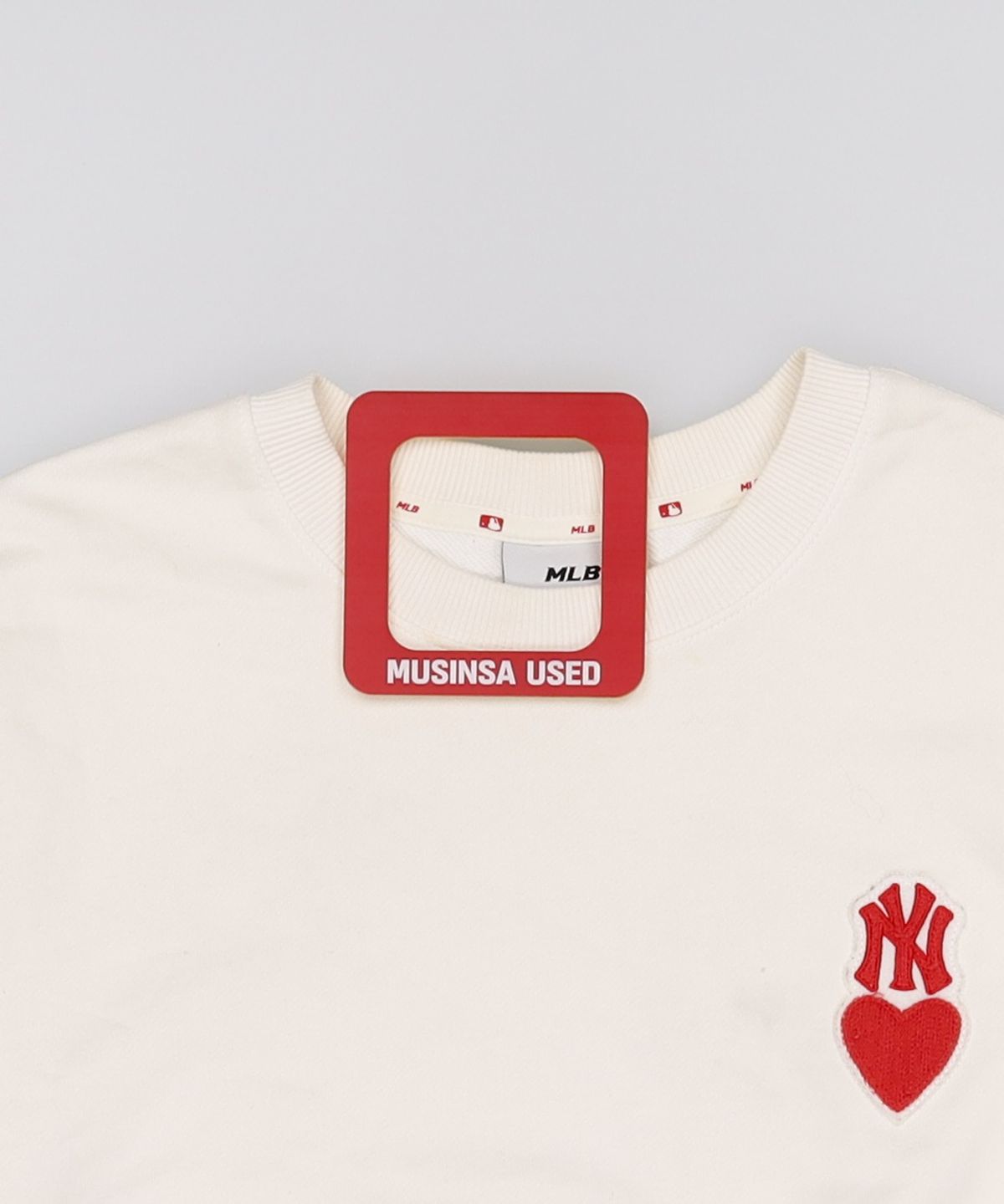엠엘비(MLB) 하트 입체로고 컴포터블핏 맨투맨 NY (Ivory) 95