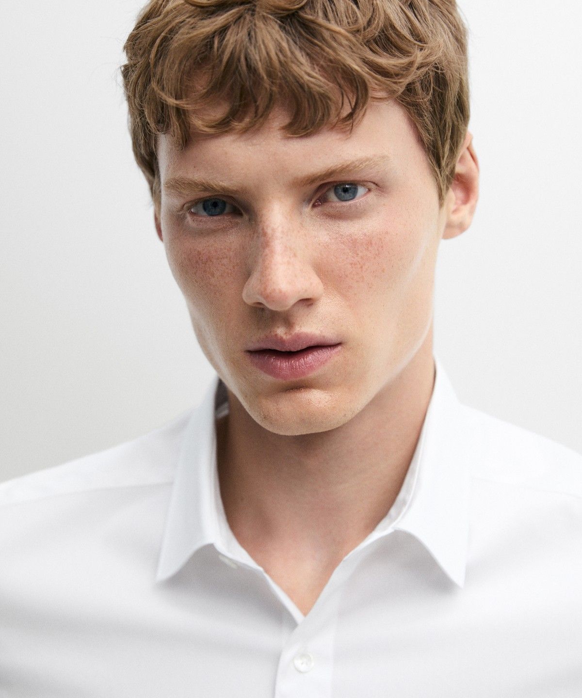 마시모두띠(MASSIMO DUTTI) 슬림 핏 스트레치 셔츠