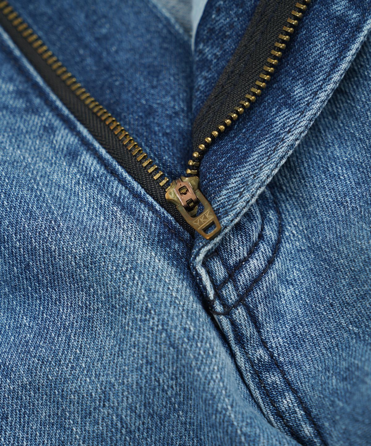 프리즘웍스(FRIZMWORKS) FIELD ADJUSTER DENIM PANTS _ LIGHT BLUE