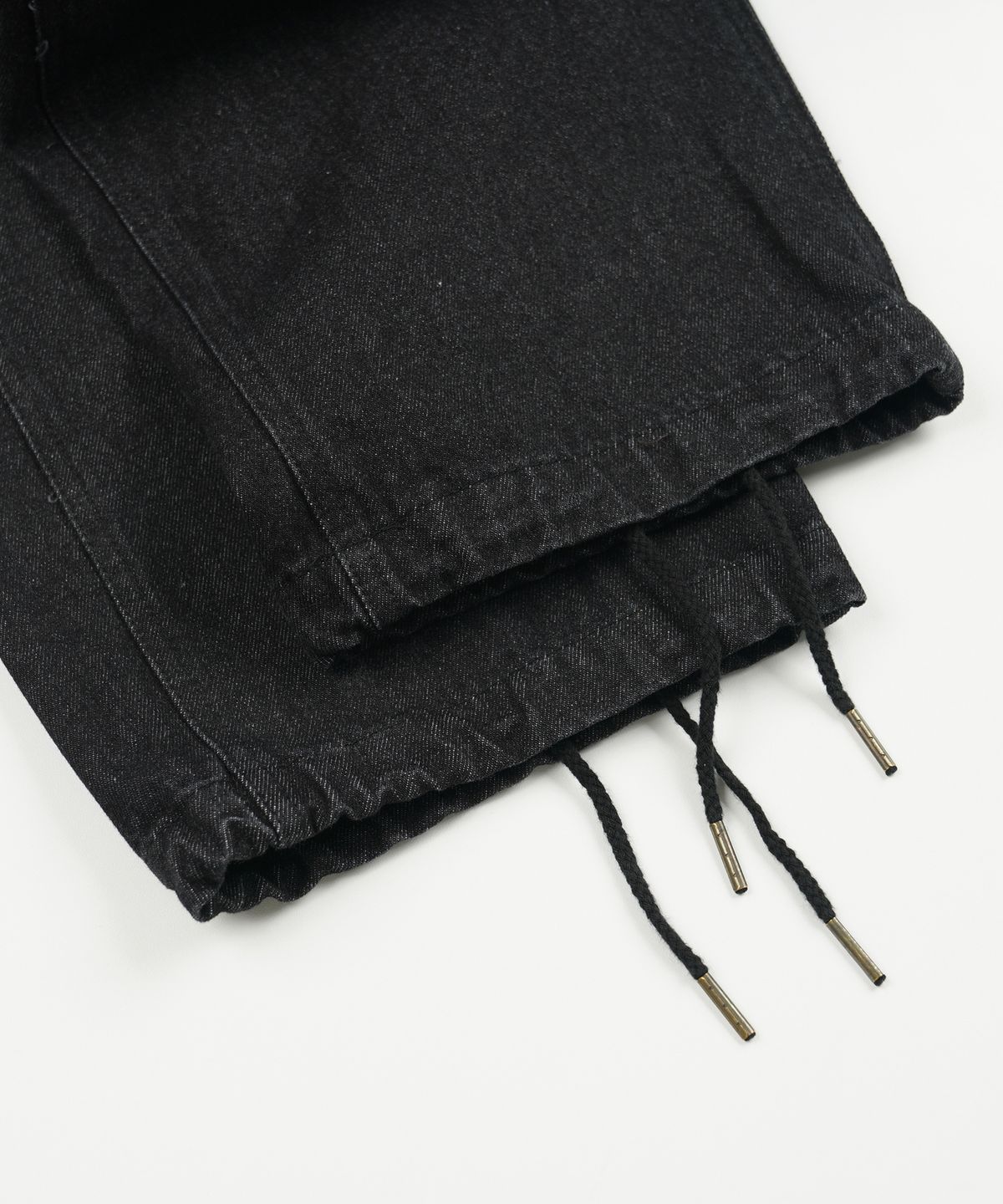 프리즘웍스(FRIZMWORKS) ARMY POCKET CARGO PANTS _ BLACK DENIM