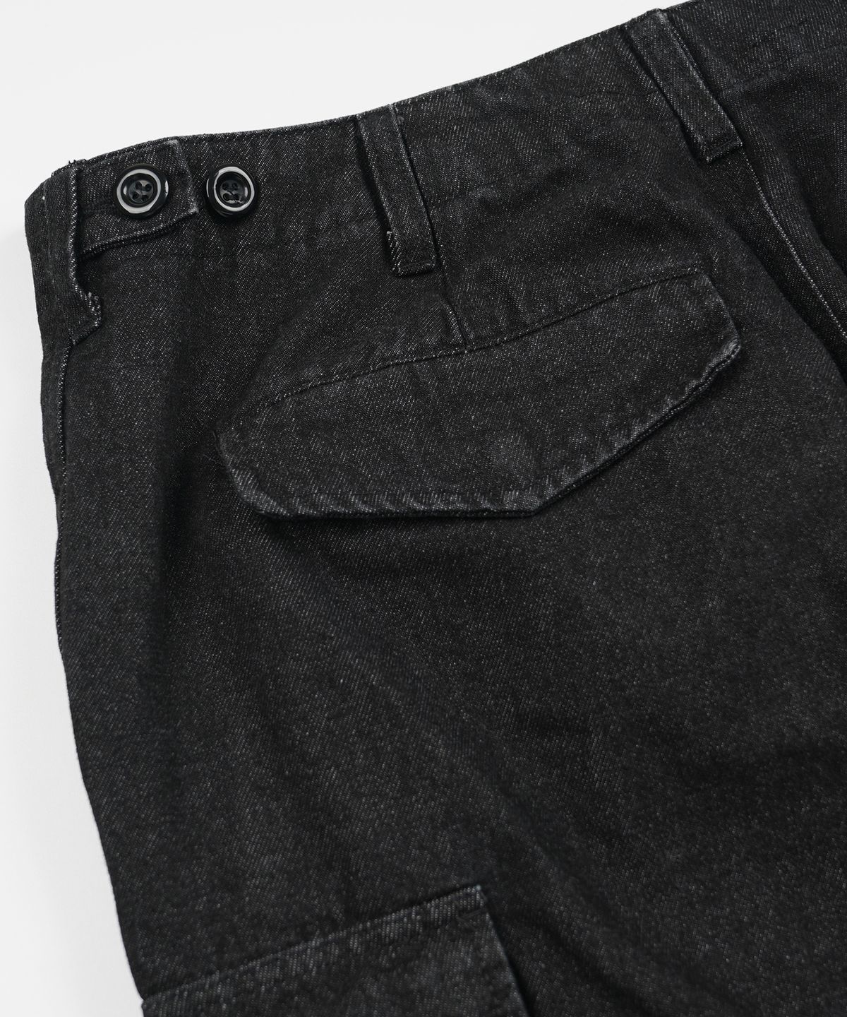 프리즘웍스(FRIZMWORKS) ARMY POCKET CARGO PANTS _ BLACK DENIM