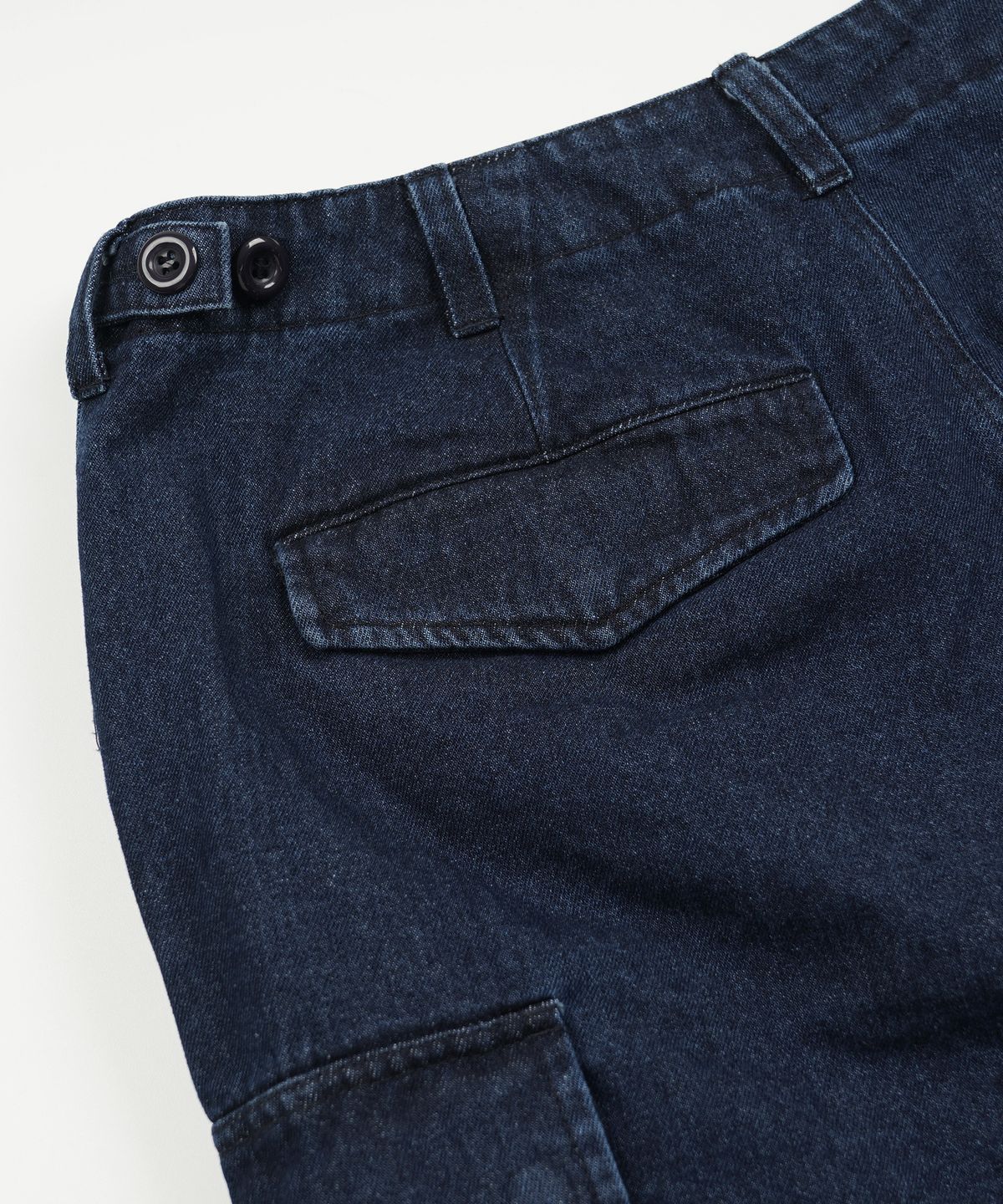 프리즘웍스(FRIZMWORKS) ARMY POCKET CARGO PANTS _ INDIGO DENIM