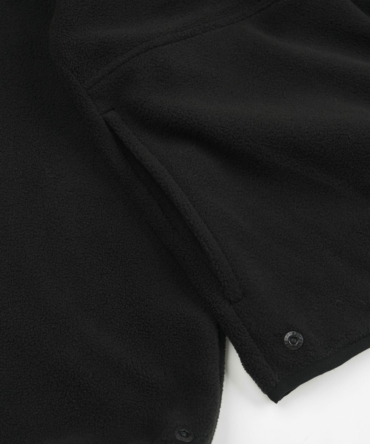 프리즘웍스(FRIZMWORKS) ANDES FLEECE JACKET _ BLACK
