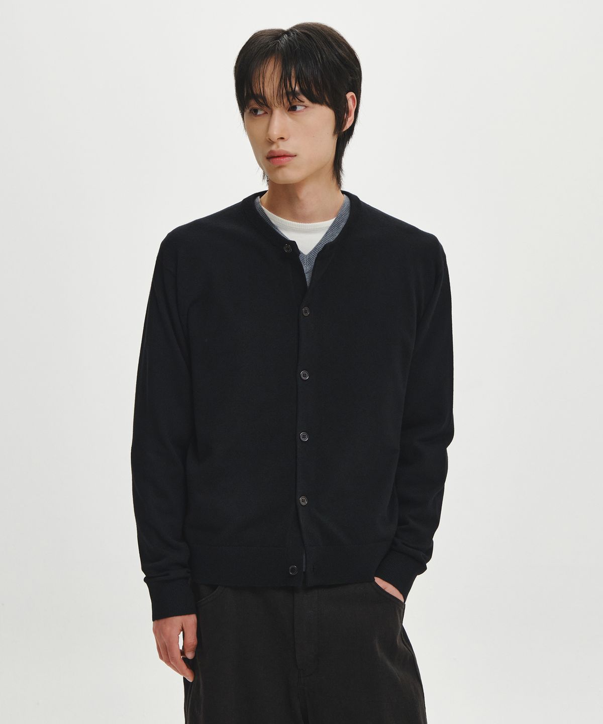 이코르(ECORR) 워셔블 울실크 베이직 라운드 가디건_블랙