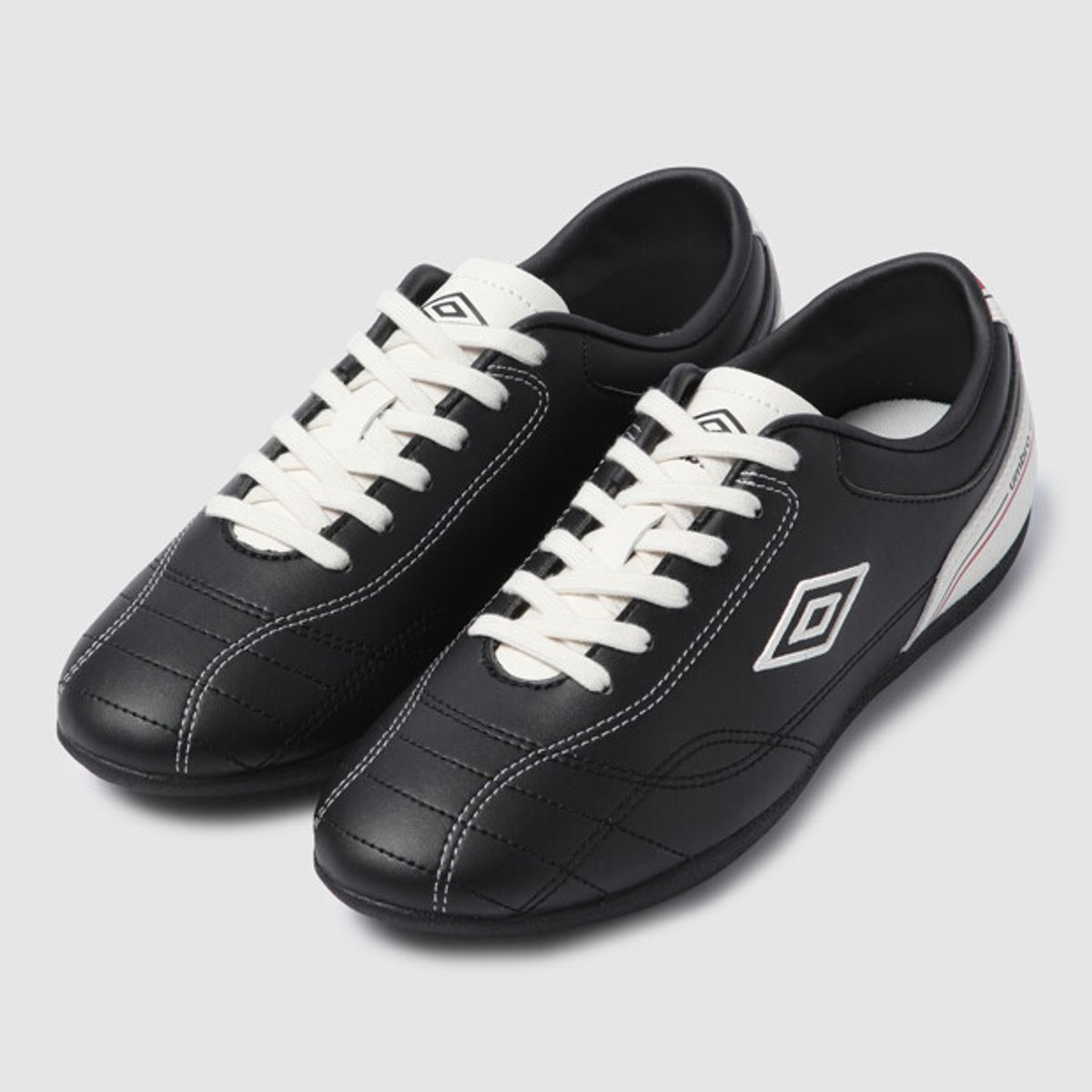엄브로(UMBRO) CLASSICO JOGGER (클라시코 조거) 블랙 UR322CCU81
