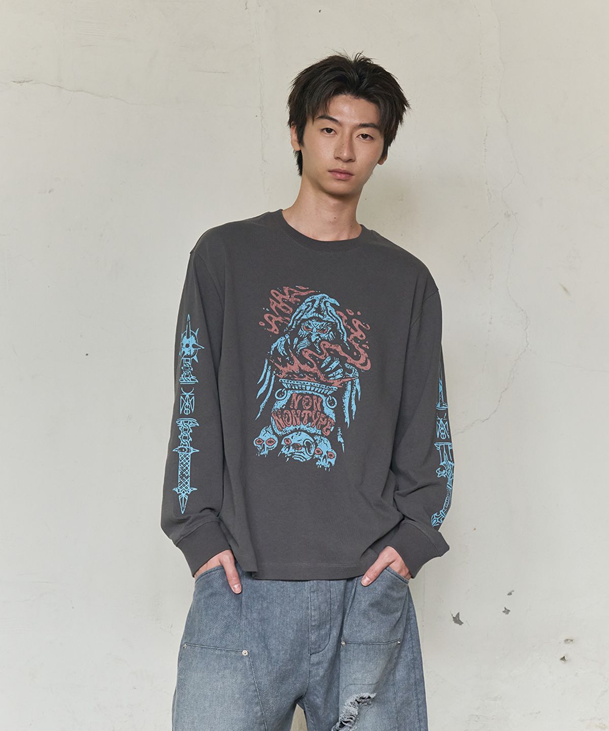 논타입(NONTYPE) ROAMING SPIRIT LONG SLEEVE (CHARCOAL)