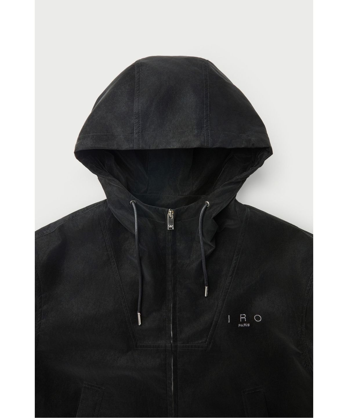 이로 우먼(IROWOMEN) Chromes 글로시 후드 점퍼 ILUAA26703BKX