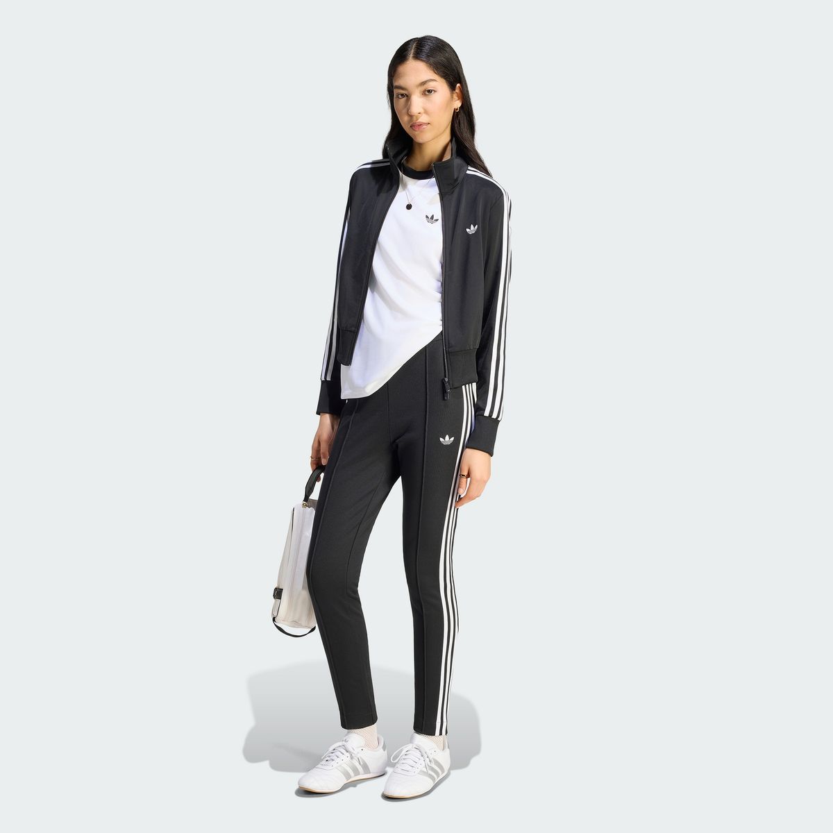 아디다스(ADIDAS) 파이어버드 클래식 트랙탑 - 블랙:화이트 / KV9552