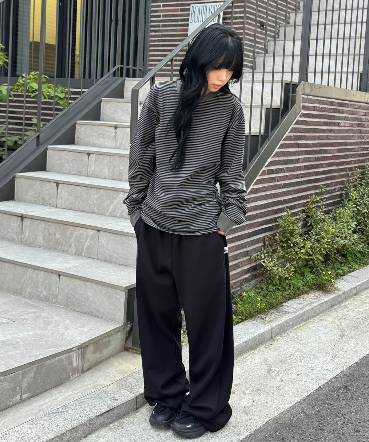 스켈리웩(SCALLYWAG) ET BONE FINGER 스웨트 팬츠[블랙]