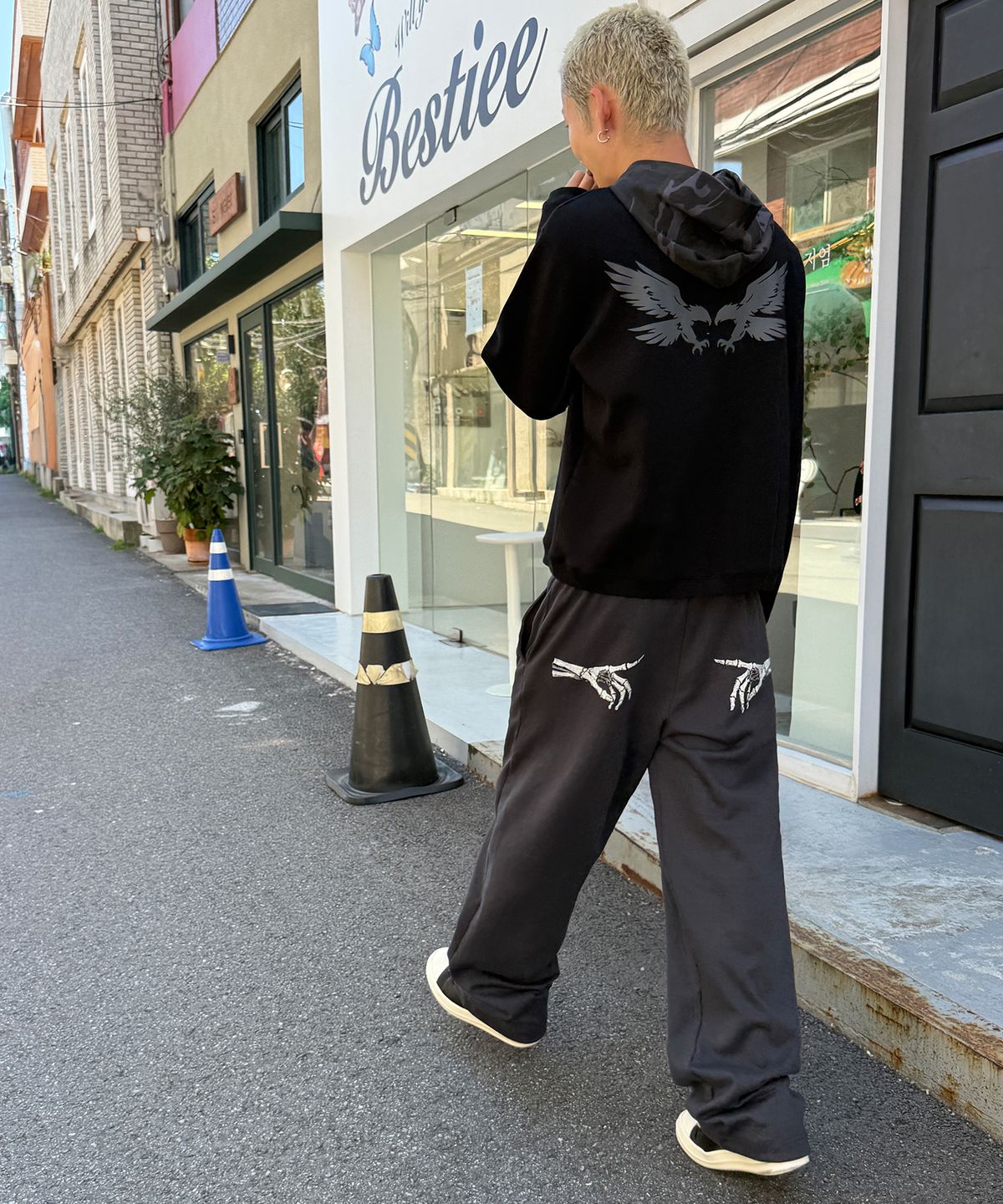 스켈리웩(SCALLYWAG) ET BONE FINGER 스웨트 팬츠[차콜]