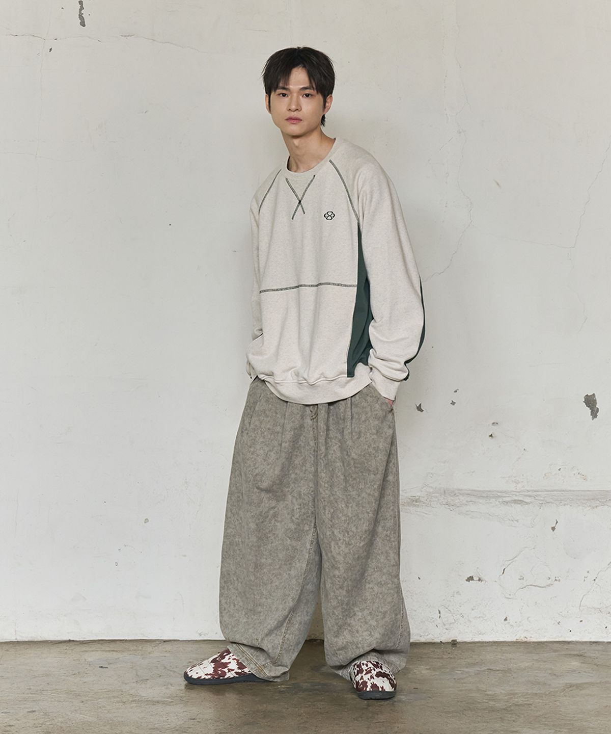 논타입(NONTYPE) UNION LINE RAGLAN SWEATSHIRT (OATMEAL)