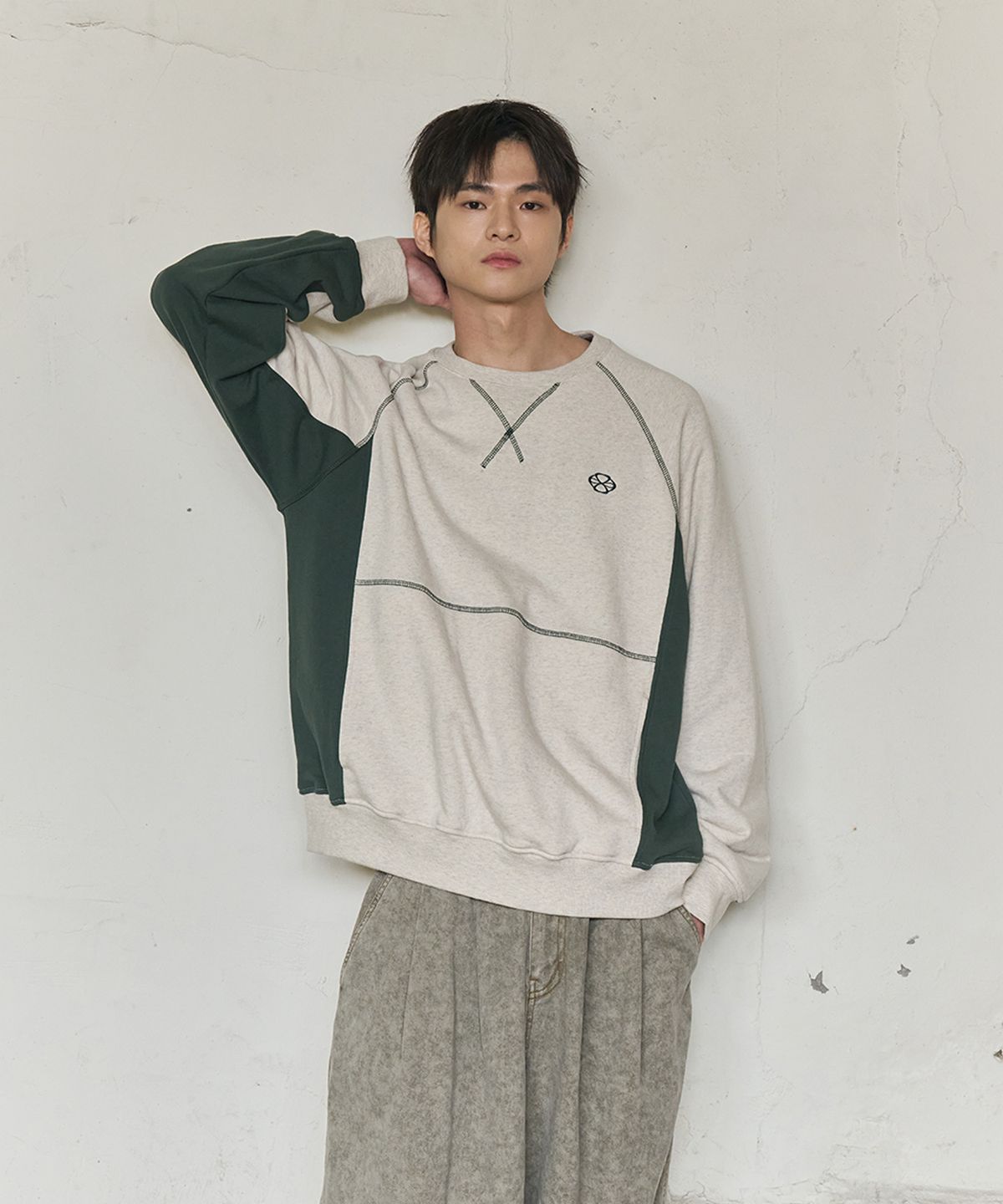 논타입(NONTYPE) UNION LINE RAGLAN SWEATSHIRT (OATMEAL)