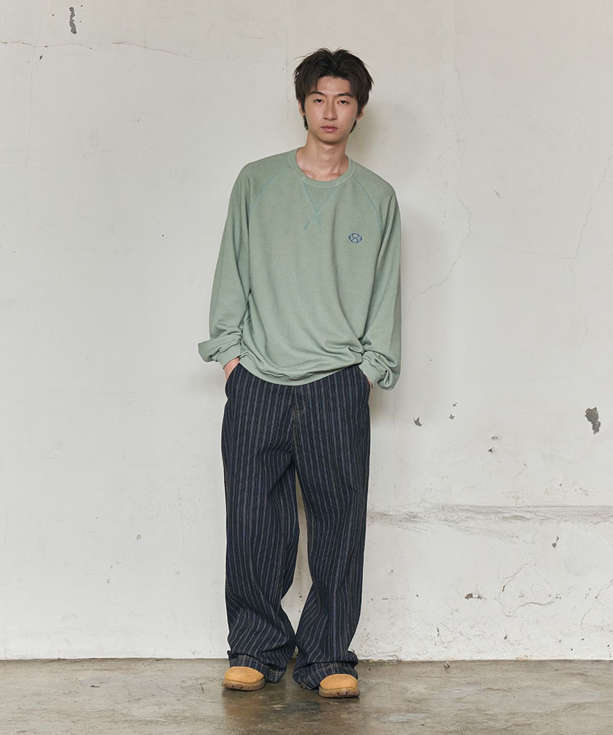 논타입(NONTYPE) AFTERIMAGE RAGLAN SWEATSHIRT (GREEN)