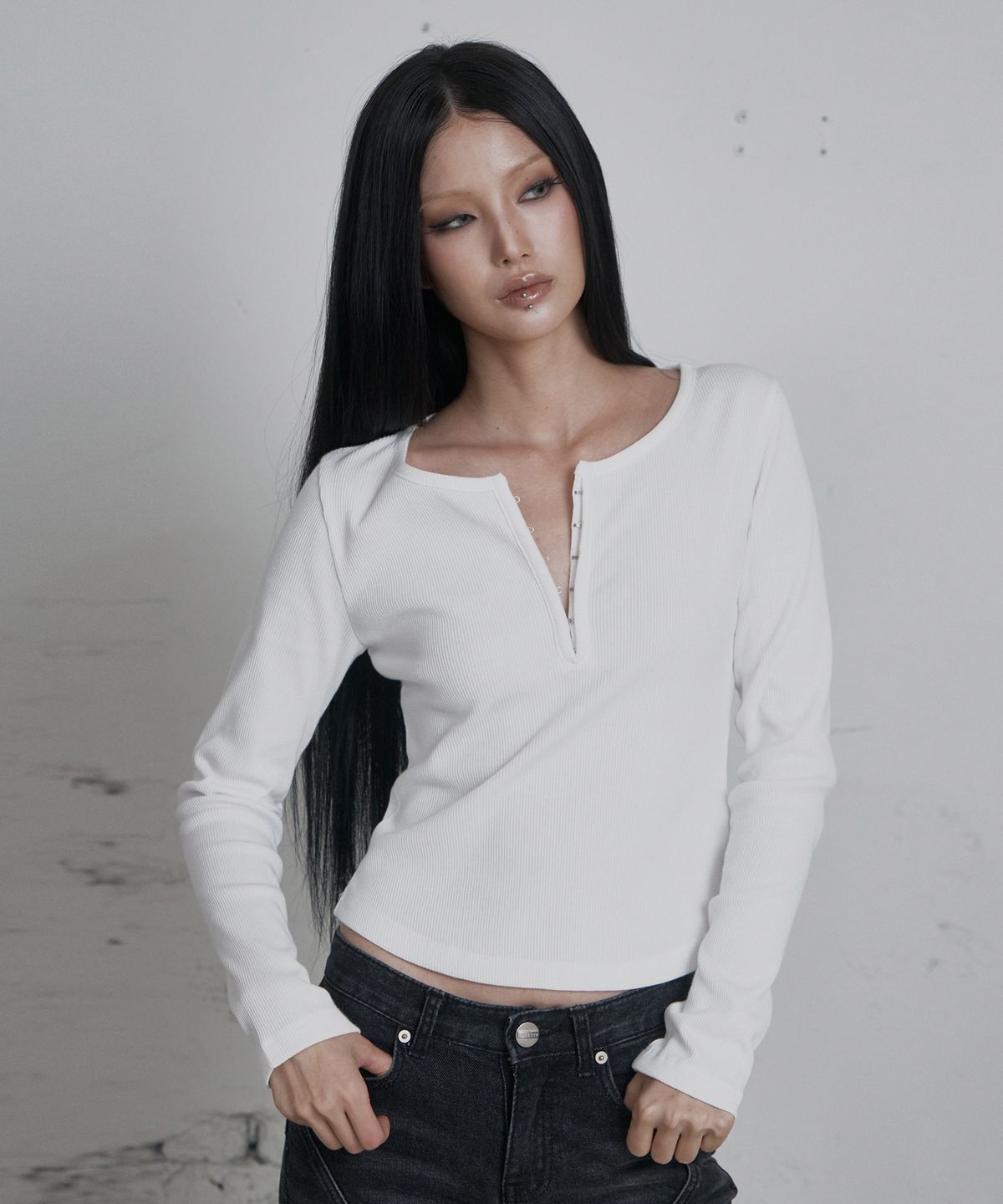 큐리티(CURETTY) C HOOK FRONT OPEN T-SHIRT_WHITE
