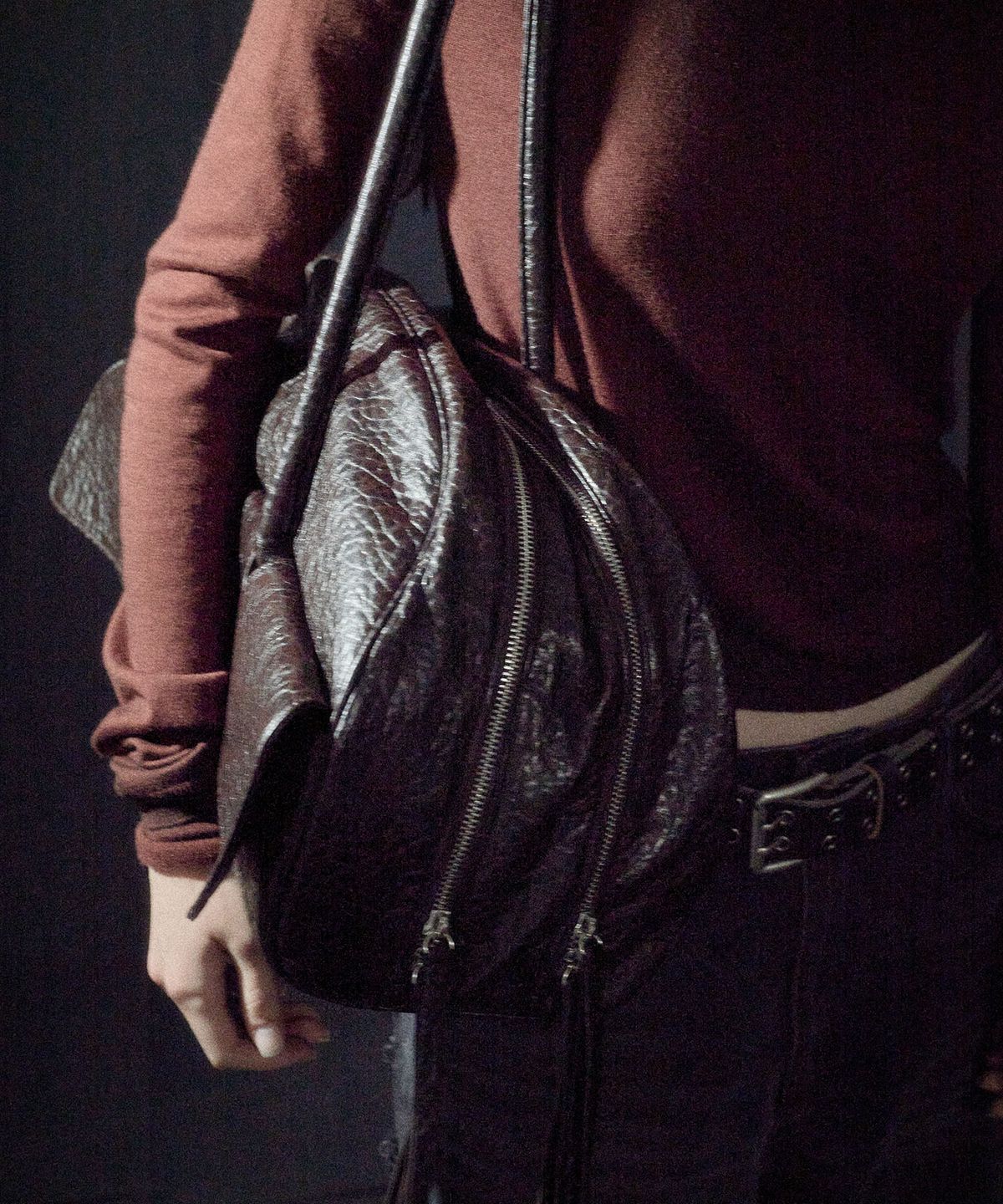 엘씨디씨티엠(LCDC™) ARCH LONG SHOULDER BAG_LARGE (BROWN)