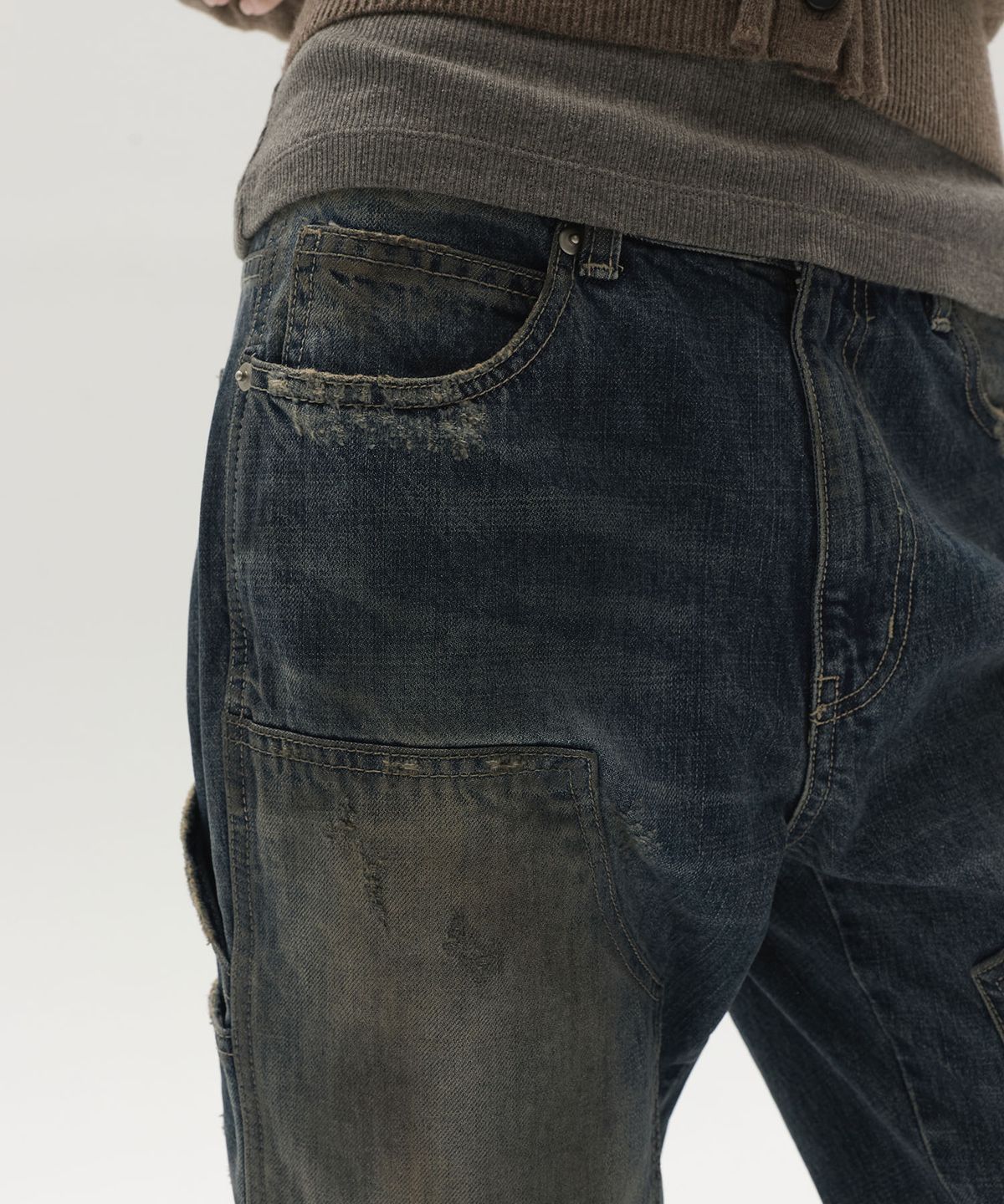 엘씨디씨티엠(LCDC™) PATCHED DISTRESSED DENIM (BLUE)