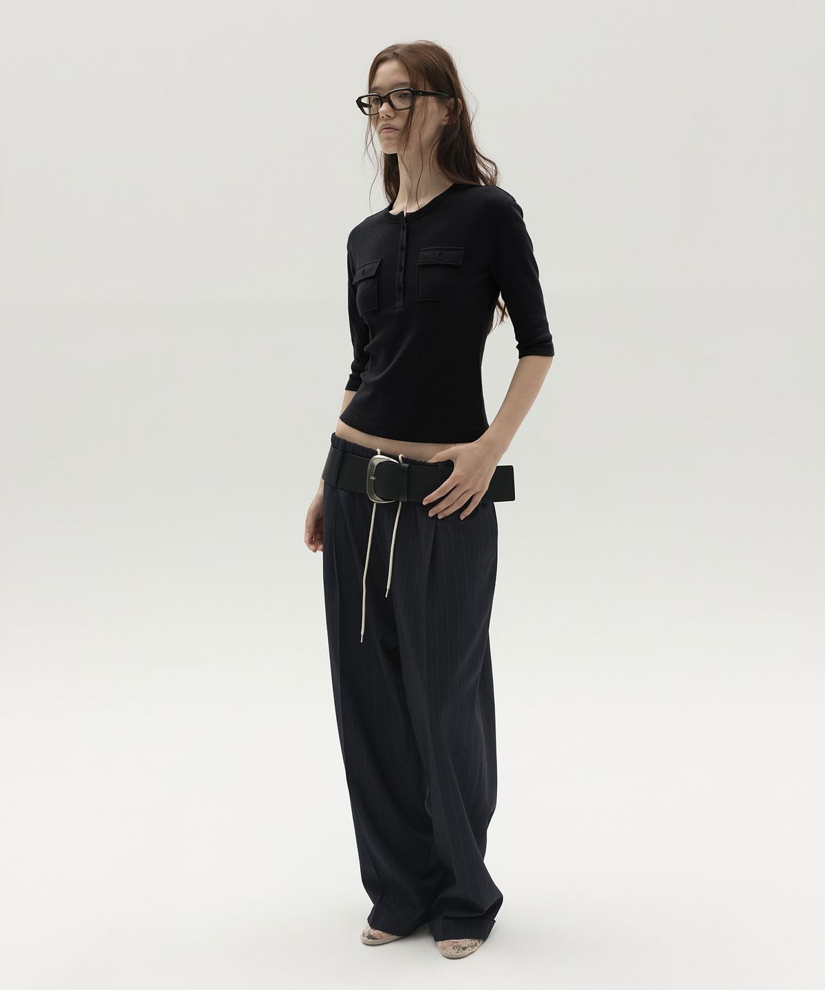 엘씨디씨티엠(LCDC™) TAILORED PINSTRIPE JOGGER PANTS (NAVY)